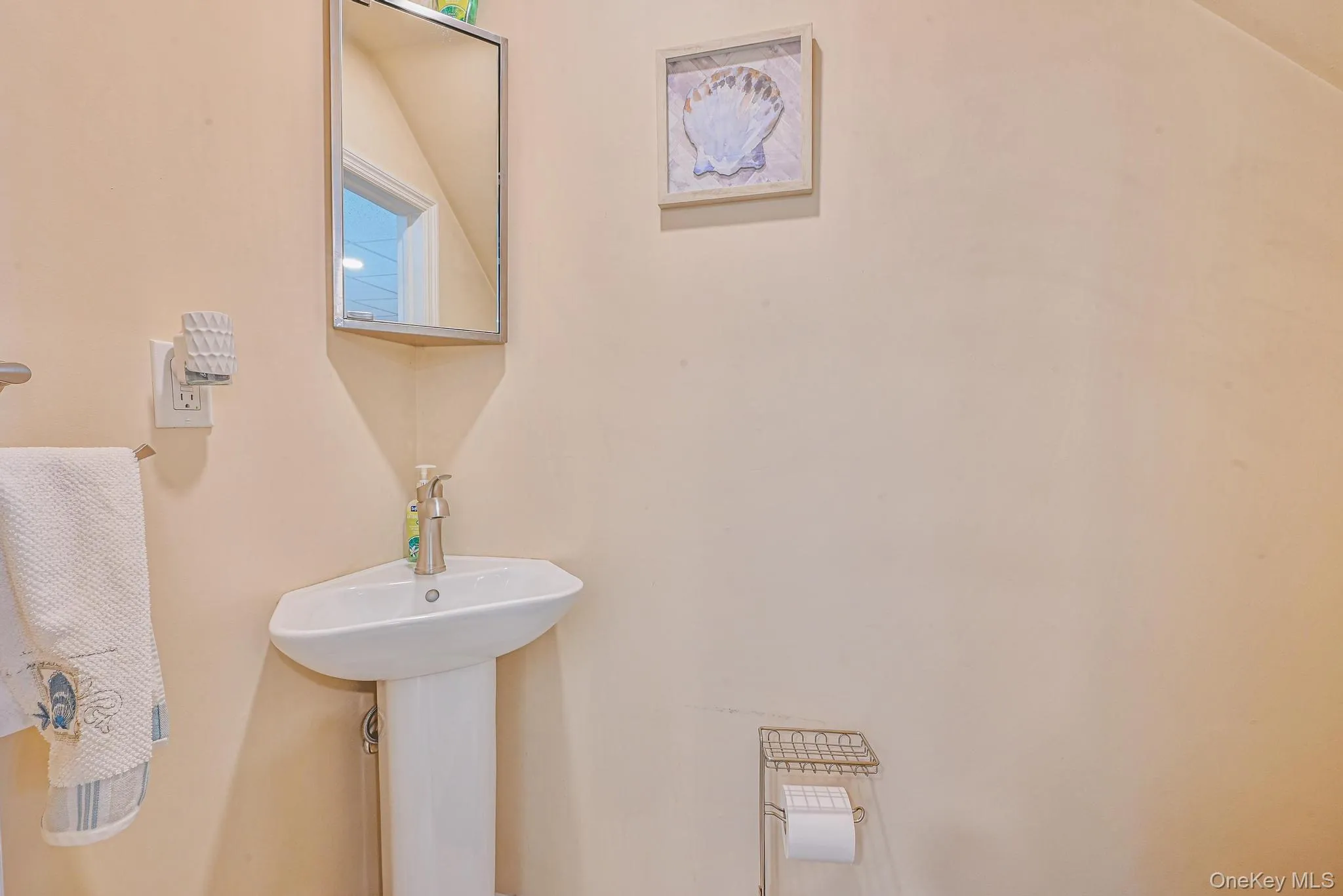 20 18th Road, New York, NY, 3 Bedrooms Bedrooms, 6 Rooms Rooms,1 BathroomBathrooms,Residential,For Rent,18th,0,978277 20 18th Road, New York, NY, 3 Bedrooms Bedrooms, 6 Rooms Rooms,1 BathroomBathrooms,Residential,For Rent,18th,0,978277