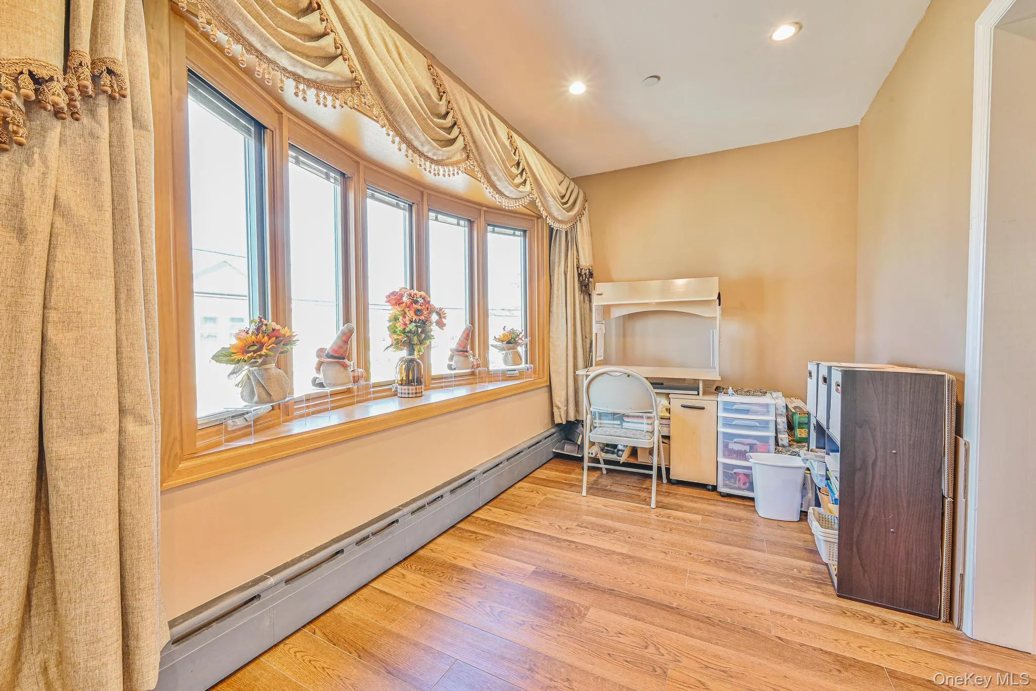 20 18th Road, New York, NY, 3 Bedrooms Bedrooms, 6 Rooms Rooms,1 BathroomBathrooms,Residential,For Rent,18th,0,978277 20 18th Road, New York, NY, 3 Bedrooms Bedrooms, 6 Rooms Rooms,1 BathroomBathrooms,Residential,For Rent,18th,0,978277