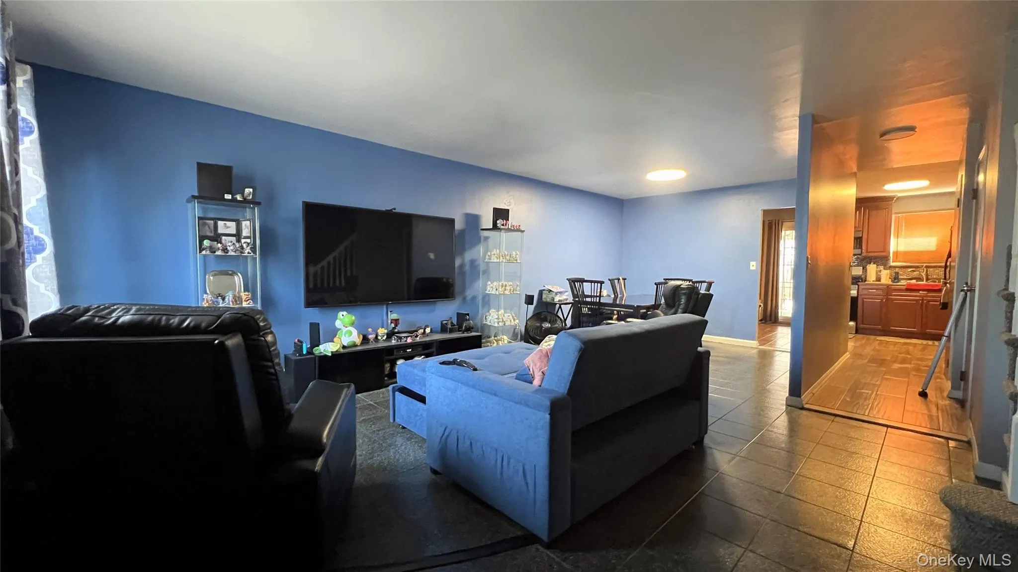 6135 64th Street, New York, NY, 3 Bedrooms Bedrooms, 9 Rooms Rooms,2 BathroomsBathrooms,Residential,For Rent,64th,0,978313 6135 64th Street, New York, NY, 3 Bedrooms Bedrooms, 9 Rooms Rooms,2 BathroomsBathrooms,Residential,For Rent,64th,0,978313