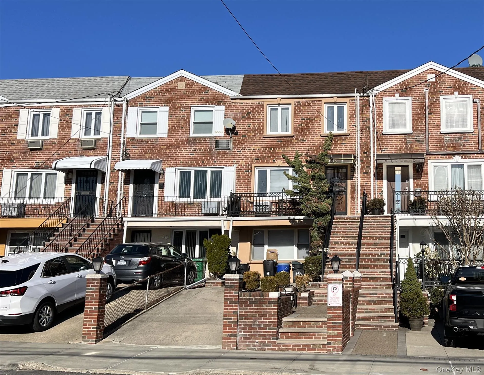 6135 64th Street, New York, NY, 3 Bedrooms Bedrooms, 9 Rooms Rooms,2 BathroomsBathrooms,Residential,For Rent,64th,0,978313 6135 64th Street, New York, NY, 3 Bedrooms Bedrooms, 9 Rooms Rooms,2 BathroomsBathrooms,Residential,For Rent,64th,0,978313