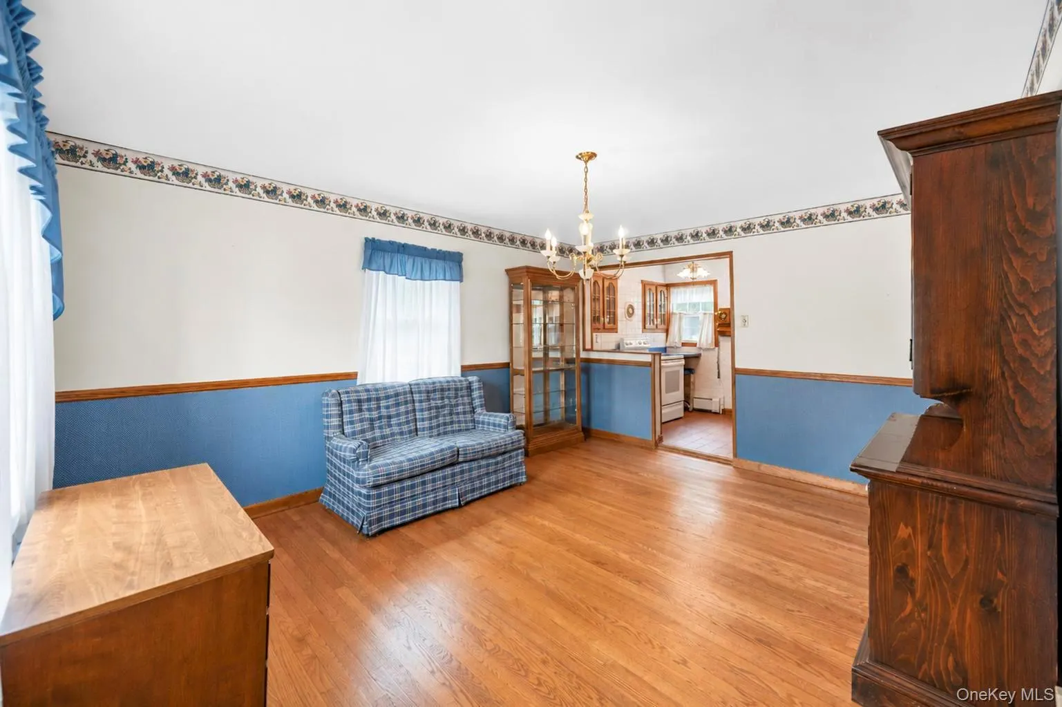 44 Maple Drive, Babylon, NY, 3 Bedrooms Bedrooms, 7 Rooms Rooms,2 BathroomsBathrooms,Residential,For Rent,Maple,0,978336 44 Maple Drive, Babylon, NY, 3 Bedrooms Bedrooms, 7 Rooms Rooms,2 BathroomsBathrooms,Residential,For Rent,Maple,0,978336