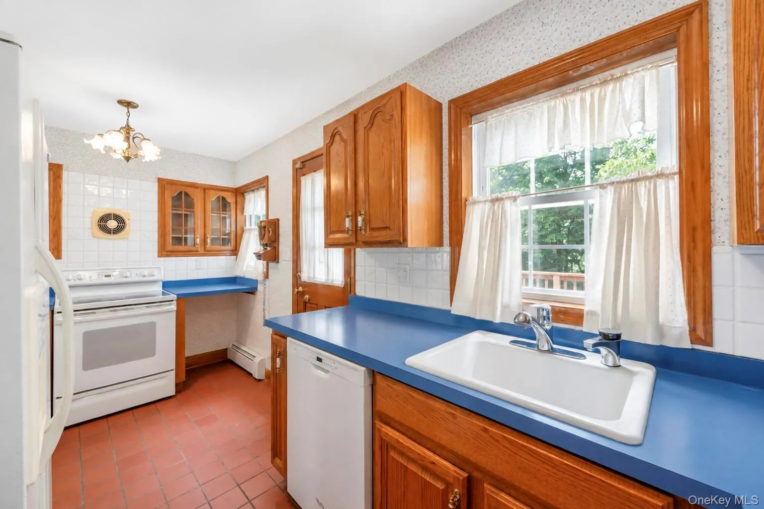 44 Maple Drive, Babylon, NY, 3 Bedrooms Bedrooms, 7 Rooms Rooms,2 BathroomsBathrooms,Residential,For Rent,Maple,0,978336 44 Maple Drive, Babylon, NY, 3 Bedrooms Bedrooms, 7 Rooms Rooms,2 BathroomsBathrooms,Residential,For Rent,Maple,0,978336