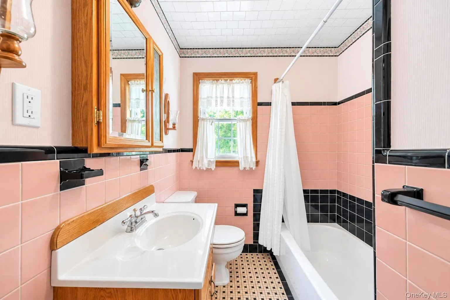 44 Maple Drive, Babylon, NY, 3 Bedrooms Bedrooms, 7 Rooms Rooms,2 BathroomsBathrooms,Residential,For Rent,Maple,0,978336 44 Maple Drive, Babylon, NY, 3 Bedrooms Bedrooms, 7 Rooms Rooms,2 BathroomsBathrooms,Residential,For Rent,Maple,0,978336