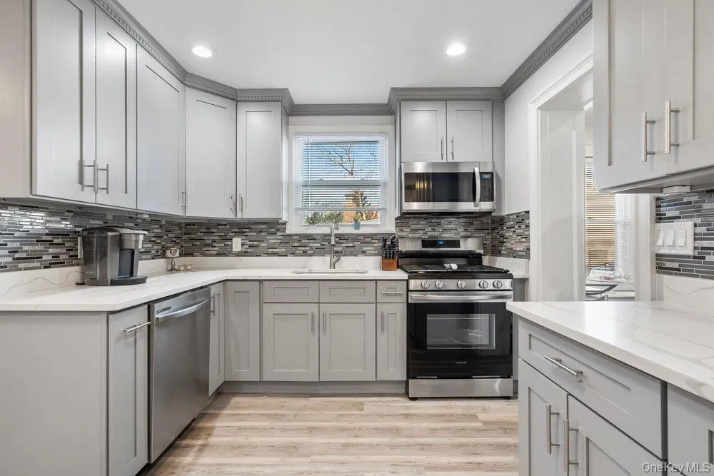 9 George Street, Oyster Bay, NY, 2 Bedrooms Bedrooms, 8 Rooms Rooms,2 BathroomsBathrooms,Residential Lease,For Rent,George,0,978338 9 George Street, Oyster Bay, NY, 2 Bedrooms Bedrooms, 8 Rooms Rooms,2 BathroomsBathrooms,Residential Lease,For Rent,George,0,978338