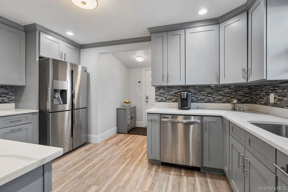 9 George Street, Oyster Bay, NY, 2 Bedrooms Bedrooms, 8 Rooms Rooms,2 BathroomsBathrooms,Residential Lease,For Rent,George,0,978338 9 George Street, Oyster Bay, NY, 2 Bedrooms Bedrooms, 8 Rooms Rooms,2 BathroomsBathrooms,Residential Lease,For Rent,George,0,978338