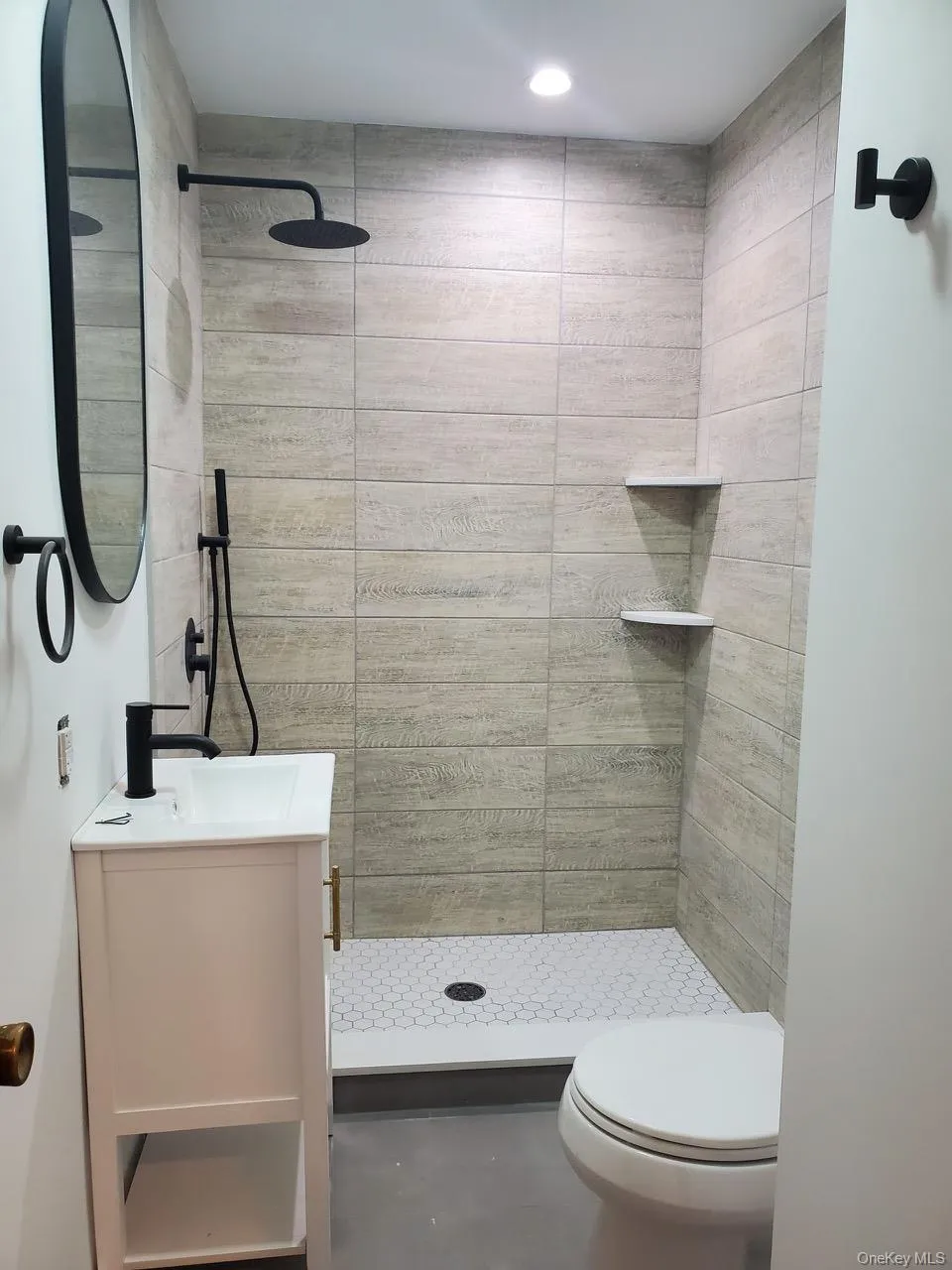 15 Way Path, Riverhead, NY, 2 Bedrooms Bedrooms, 5 Rooms Rooms,1 BathroomBathrooms,Residential,For Rent,Way,0,978343 15 Way Path, Riverhead, NY, 2 Bedrooms Bedrooms, 5 Rooms Rooms,1 BathroomBathrooms,Residential,For Rent,Way,0,978343