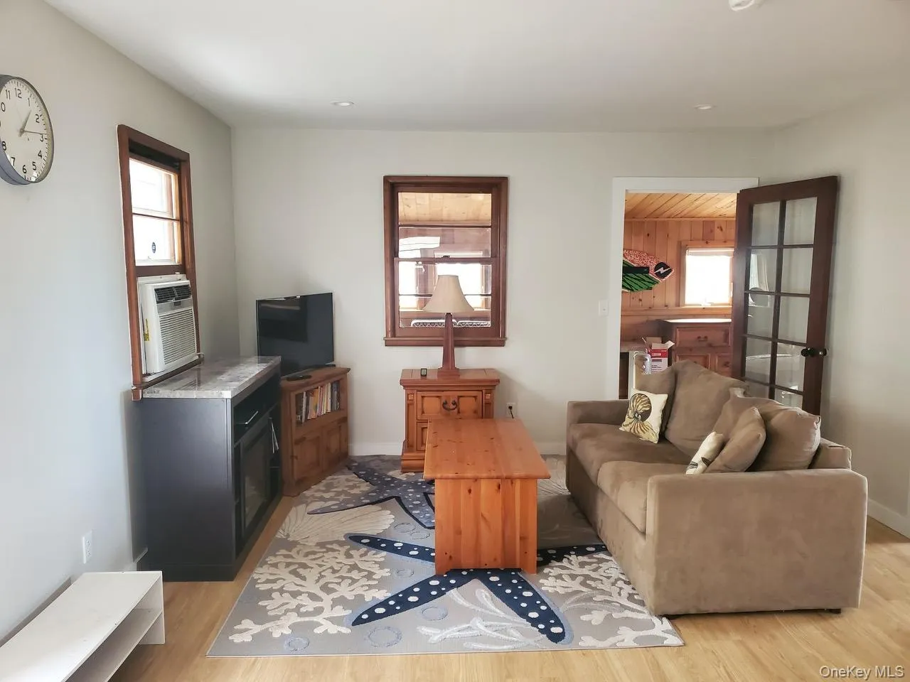 15 Way Path, Riverhead, NY, 2 Bedrooms Bedrooms, 5 Rooms Rooms,1 BathroomBathrooms,Residential,For Rent,Way,0,978343 15 Way Path, Riverhead, NY, 2 Bedrooms Bedrooms, 5 Rooms Rooms,1 BathroomBathrooms,Residential,For Rent,Way,0,978343