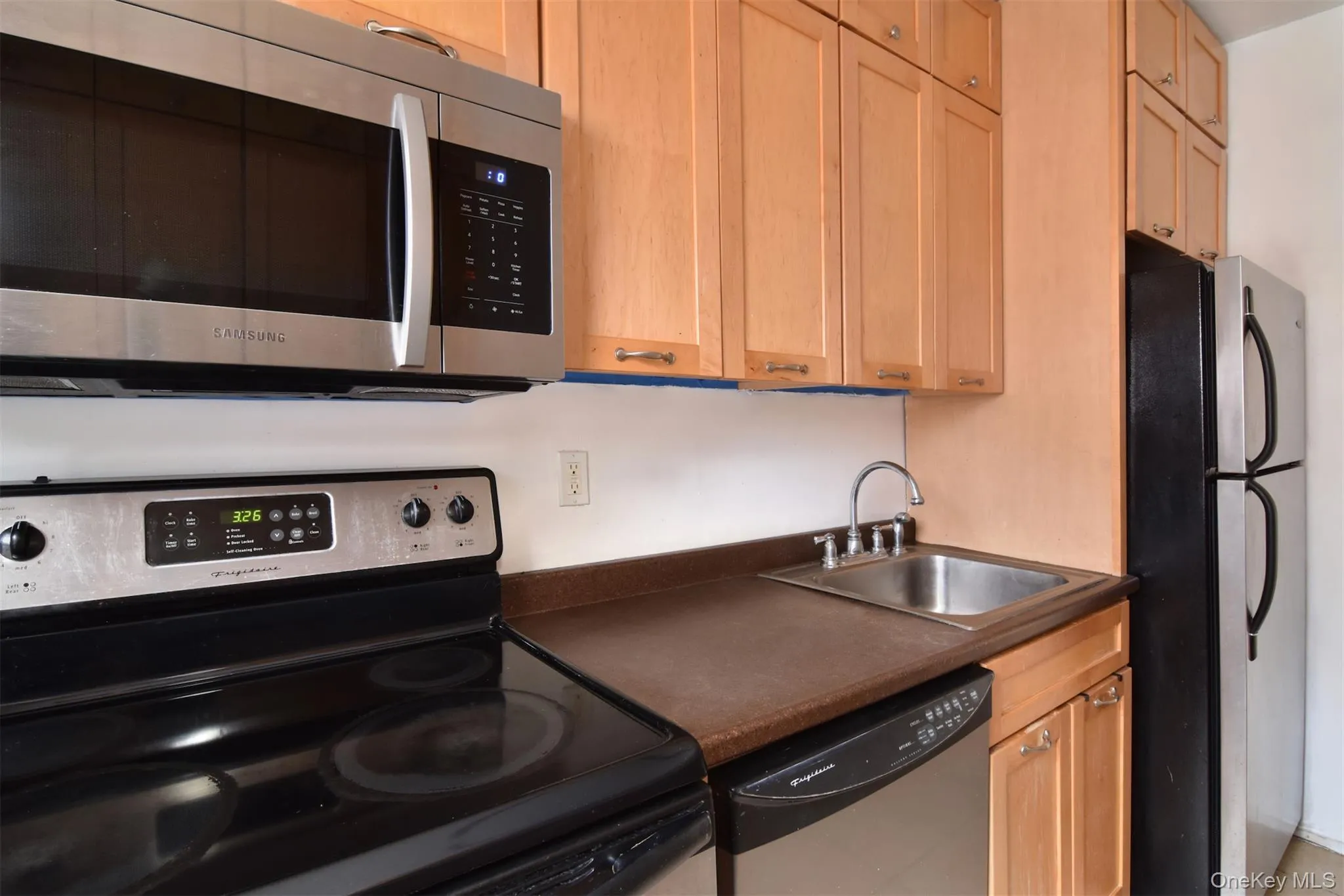 140 Broadway, Greenburgh, NY, 2 Bedrooms Bedrooms, 5 Rooms Rooms,1 BathroomBathrooms,Residential Lease,For Rent,Broadway,0,978352 140 Broadway, Greenburgh, NY, 2 Bedrooms Bedrooms, 5 Rooms Rooms,1 BathroomBathrooms,Residential Lease,For Rent,Broadway,0,978352