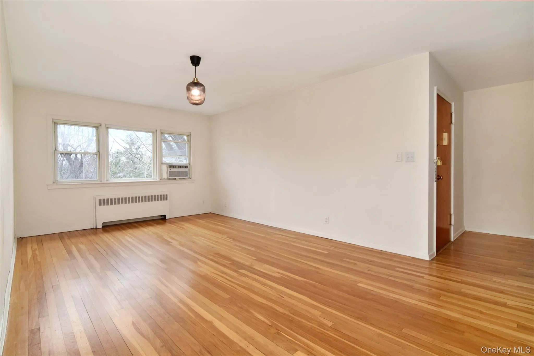 140 Broadway, Greenburgh, NY, 2 Bedrooms Bedrooms, 5 Rooms Rooms,1 BathroomBathrooms,Residential Lease,For Rent,Broadway,0,978352 140 Broadway, Greenburgh, NY, 2 Bedrooms Bedrooms, 5 Rooms Rooms,1 BathroomBathrooms,Residential Lease,For Rent,Broadway,0,978352