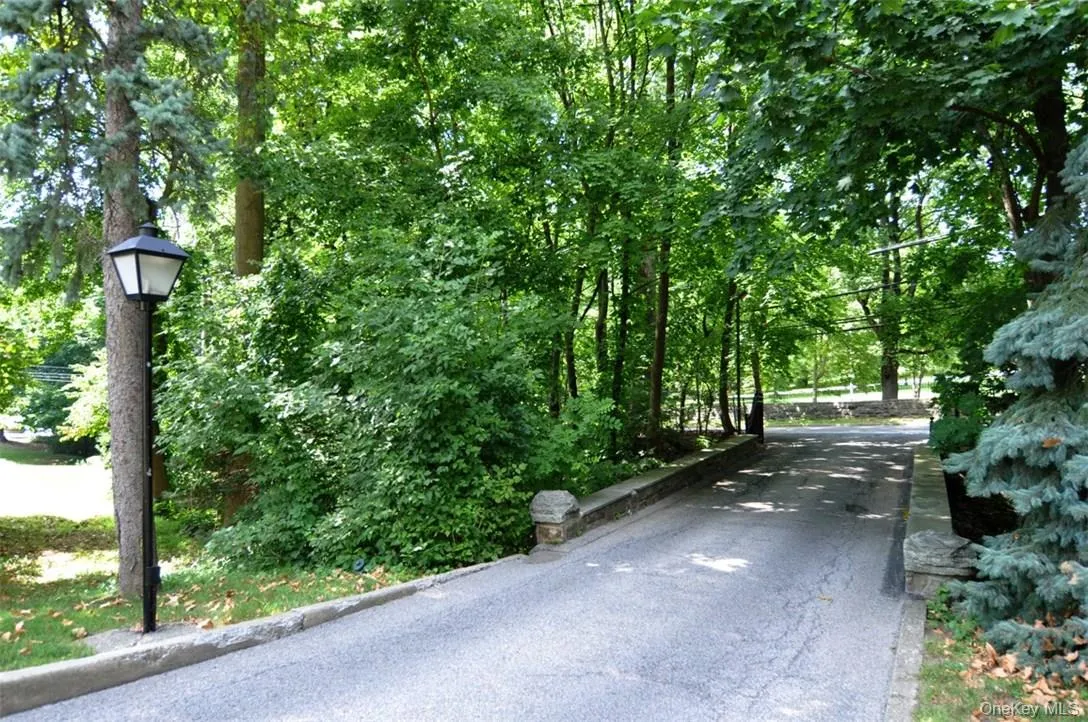 140 Broadway, Greenburgh, NY, 2 Bedrooms Bedrooms, 5 Rooms Rooms,1 BathroomBathrooms,Residential Lease,For Rent,Broadway,0,978352 140 Broadway, Greenburgh, NY, 2 Bedrooms Bedrooms, 5 Rooms Rooms,1 BathroomBathrooms,Residential Lease,For Rent,Broadway,0,978352