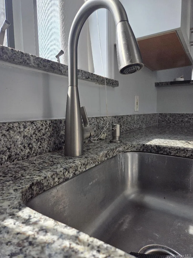 58 Juniper Road, North Hempstead, NY, 2 Bedrooms Bedrooms, 4 Rooms Rooms,1 BathroomBathrooms,Residential Lease,For Rent,Juniper,0,978359 58 Juniper Road, North Hempstead, NY, 2 Bedrooms Bedrooms, 4 Rooms Rooms,1 BathroomBathrooms,Residential Lease,For Rent,Juniper,0,978359