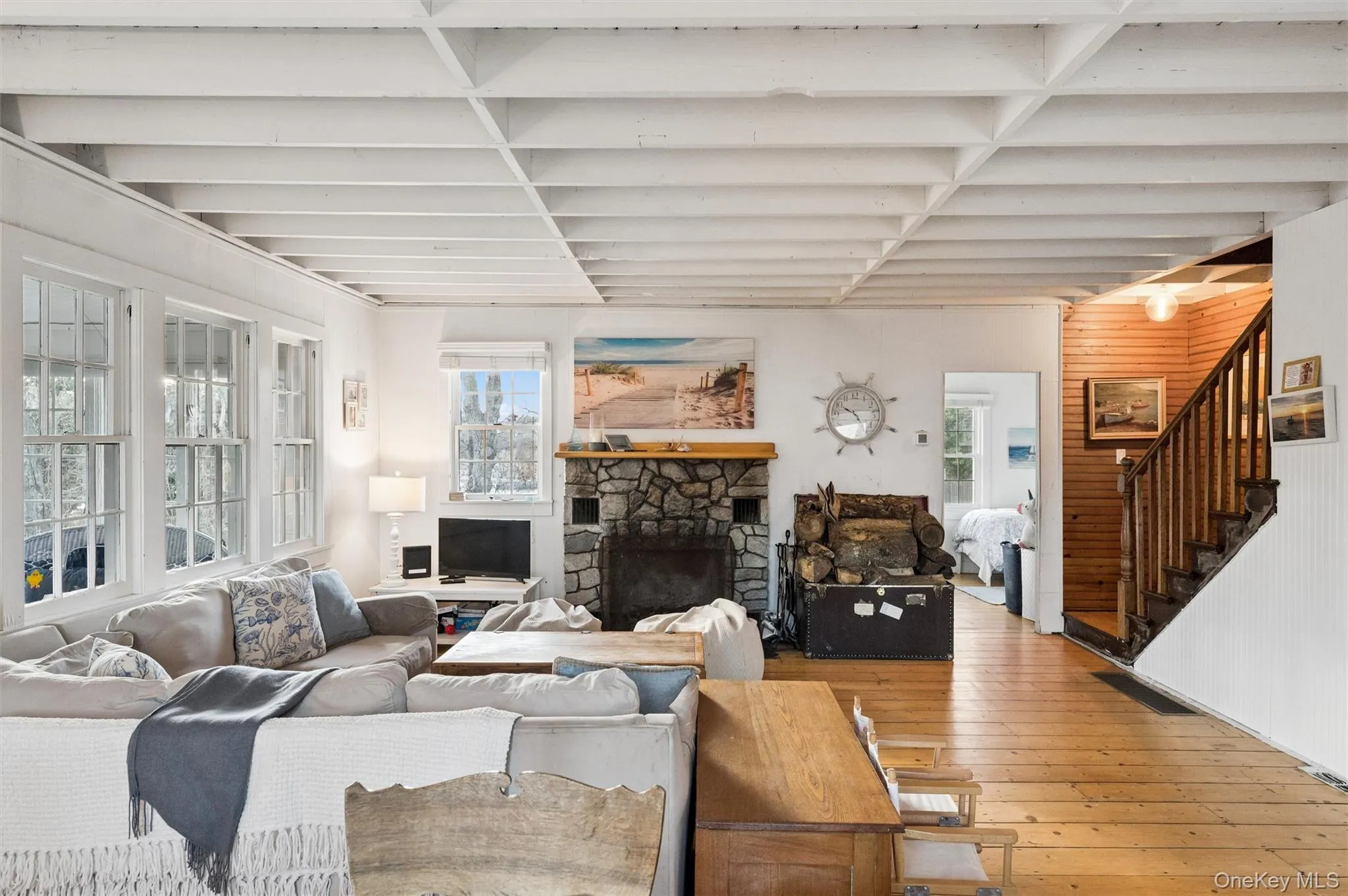 6 Private Row, Southampton, NY, 3 Bedrooms Bedrooms, 9 Rooms Rooms,2 BathroomsBathrooms,Residential Lease,For Rent,Private Row,0,978365 6 Private Row, Southampton, NY, 3 Bedrooms Bedrooms, 9 Rooms Rooms,2 BathroomsBathrooms,Residential Lease,For Rent,Private Row,0,978365