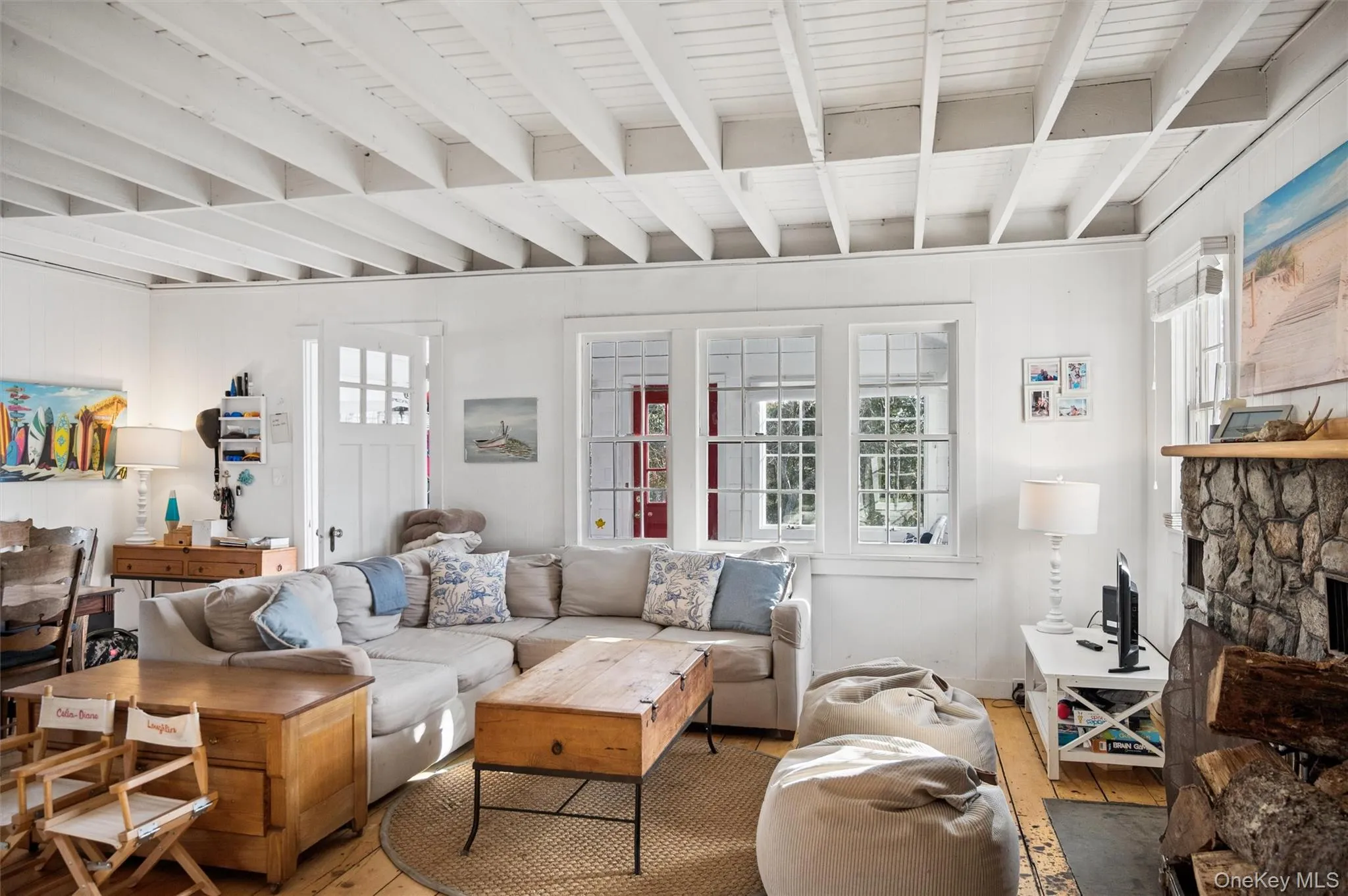 6 Private Row, Southampton, NY, 3 Bedrooms Bedrooms, 9 Rooms Rooms,2 BathroomsBathrooms,Residential Lease,For Rent,Private Row,0,978365 6 Private Row, Southampton, NY, 3 Bedrooms Bedrooms, 9 Rooms Rooms,2 BathroomsBathrooms,Residential Lease,For Rent,Private Row,0,978365