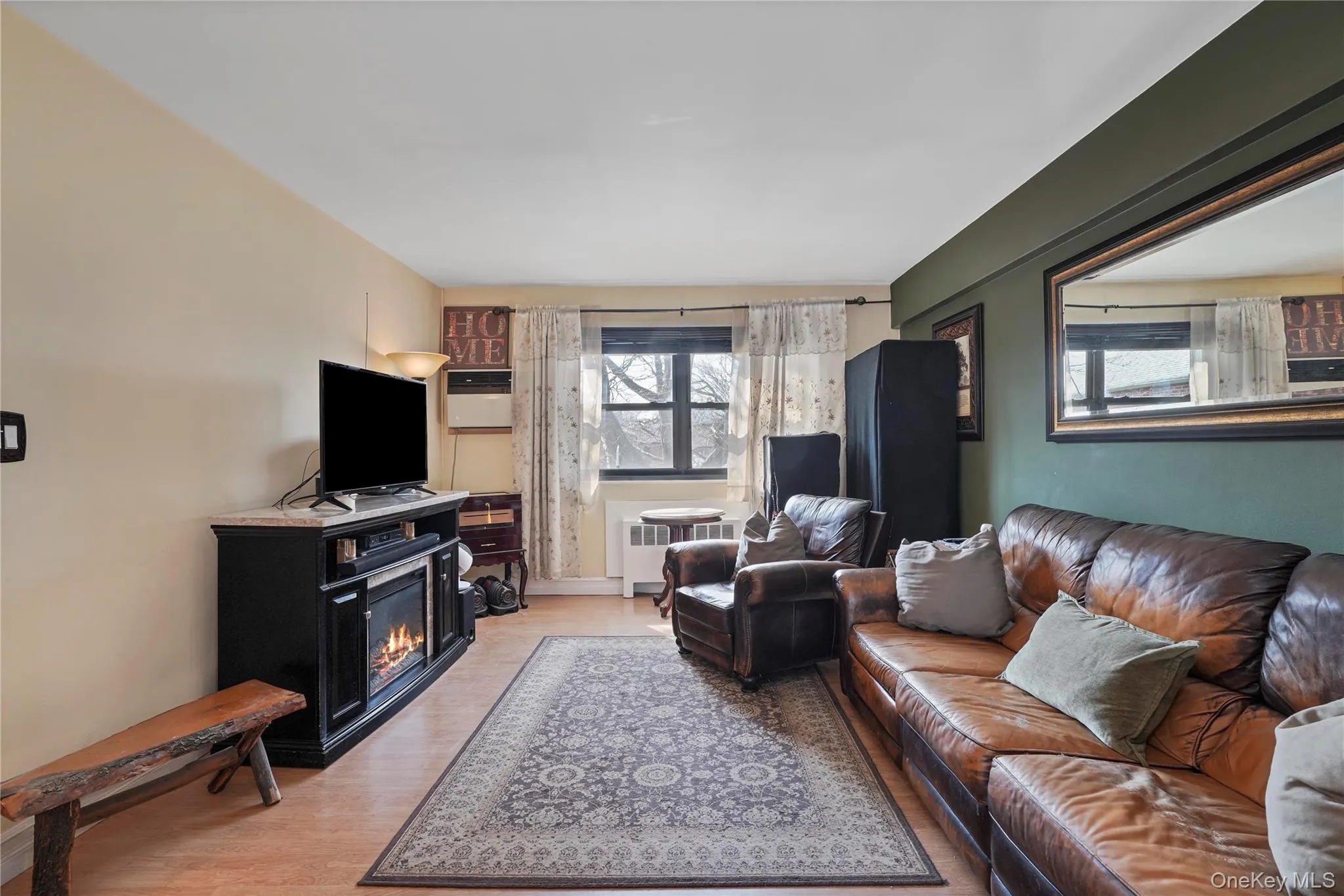 80-01 156th Avenue, New York, NY, 2 Bedrooms Bedrooms, 5 Rooms Rooms,1 BathroomBathrooms,Residential,For Rent,156th,0,978367 80-01 156th Avenue, New York, NY, 2 Bedrooms Bedrooms, 5 Rooms Rooms,1 BathroomBathrooms,Residential,For Rent,156th,0,978367