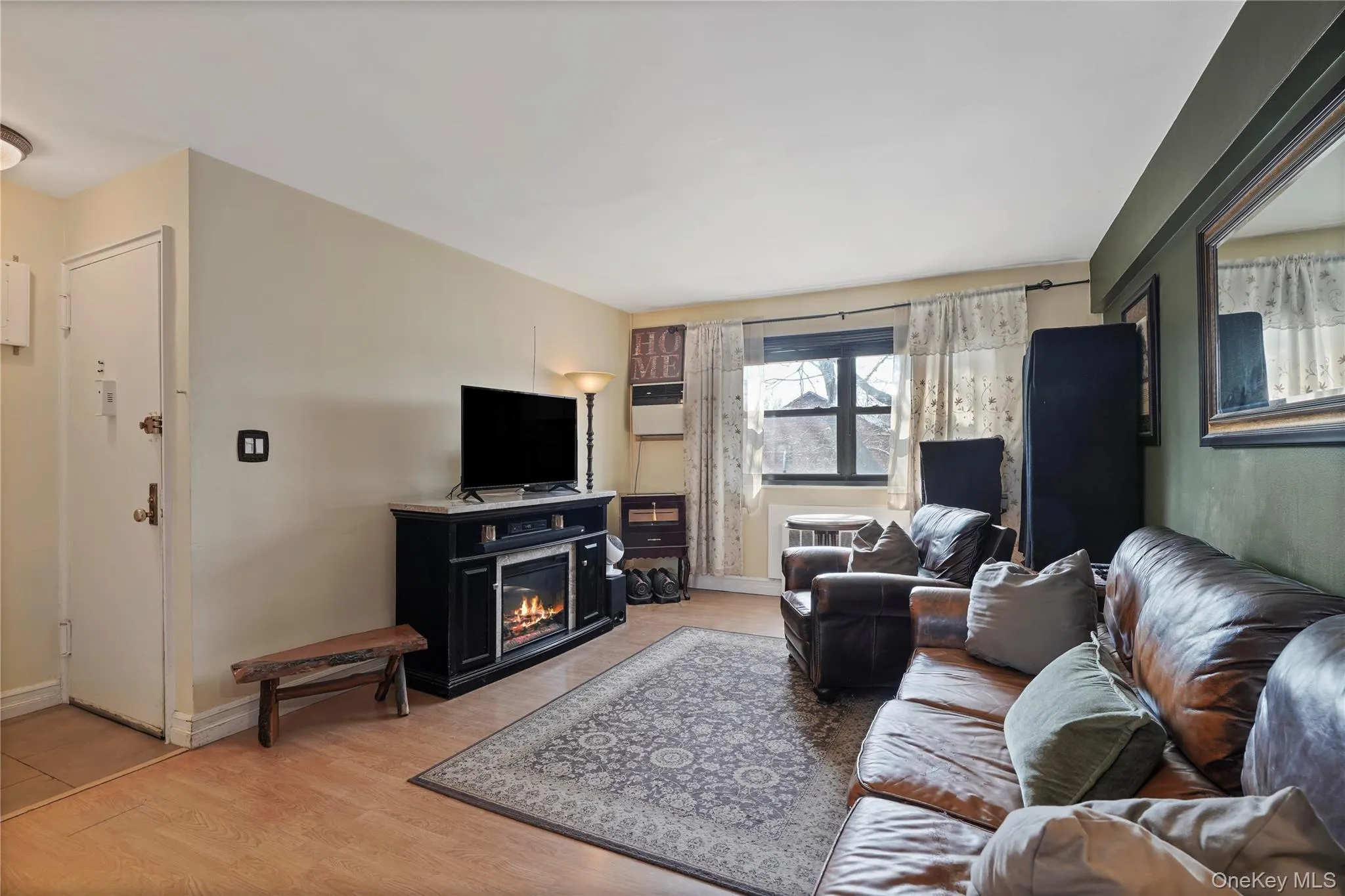 80-01 156th Avenue, New York, NY, 2 Bedrooms Bedrooms, 5 Rooms Rooms,1 BathroomBathrooms,Residential,For Rent,156th,0,978367 80-01 156th Avenue, New York, NY, 2 Bedrooms Bedrooms, 5 Rooms Rooms,1 BathroomBathrooms,Residential,For Rent,156th,0,978367