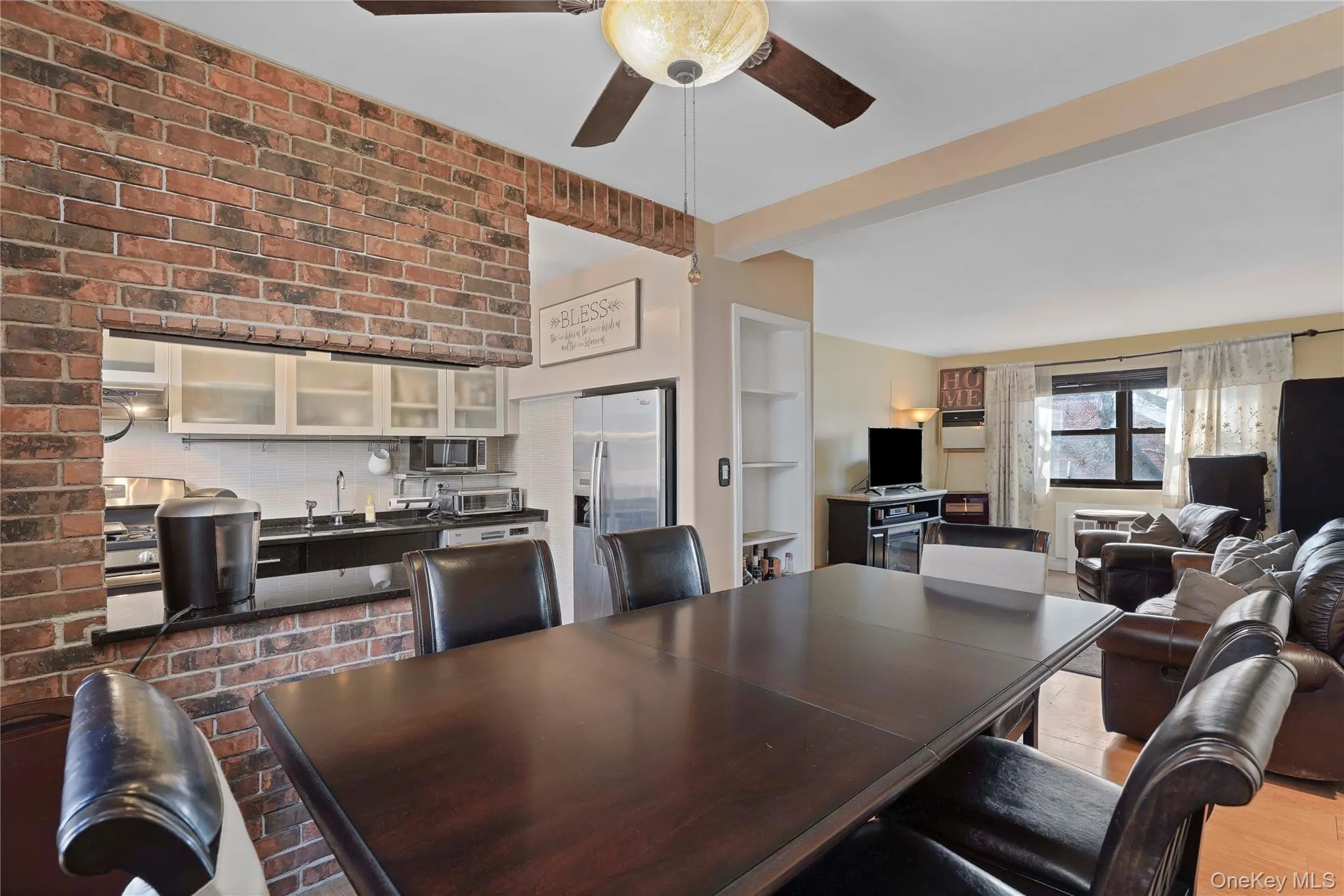 80-01 156th Avenue, New York, NY, 2 Bedrooms Bedrooms, 5 Rooms Rooms,1 BathroomBathrooms,Residential,For Rent,156th,0,978367 80-01 156th Avenue, New York, NY, 2 Bedrooms Bedrooms, 5 Rooms Rooms,1 BathroomBathrooms,Residential,For Rent,156th,0,978367