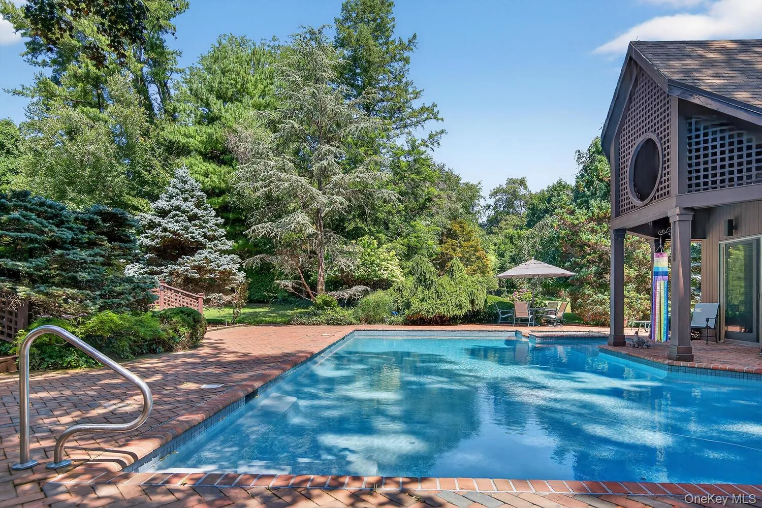9 Applegreen Drive, North Hempstead, NY, 5 Bedrooms Bedrooms, 20 Rooms Rooms,7 BathroomsBathrooms,Residential,For Rent,Applegreen,0,KEY978369 9 Applegreen Drive, North Hempstead, NY, 5 Bedrooms Bedrooms, 20 Rooms Rooms,7 BathroomsBathrooms,Residential,For Rent,Applegreen,0,KEY978369