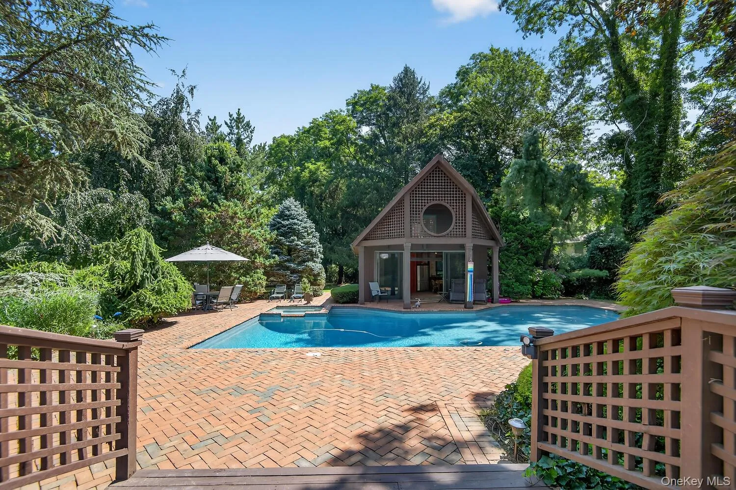 9 Applegreen Drive, North Hempstead, NY, 5 Bedrooms Bedrooms, 20 Rooms Rooms,7 BathroomsBathrooms,Residential,For Rent,Applegreen,0,KEY978369 9 Applegreen Drive, North Hempstead, NY, 5 Bedrooms Bedrooms, 20 Rooms Rooms,7 BathroomsBathrooms,Residential,For Rent,Applegreen,0,KEY978369