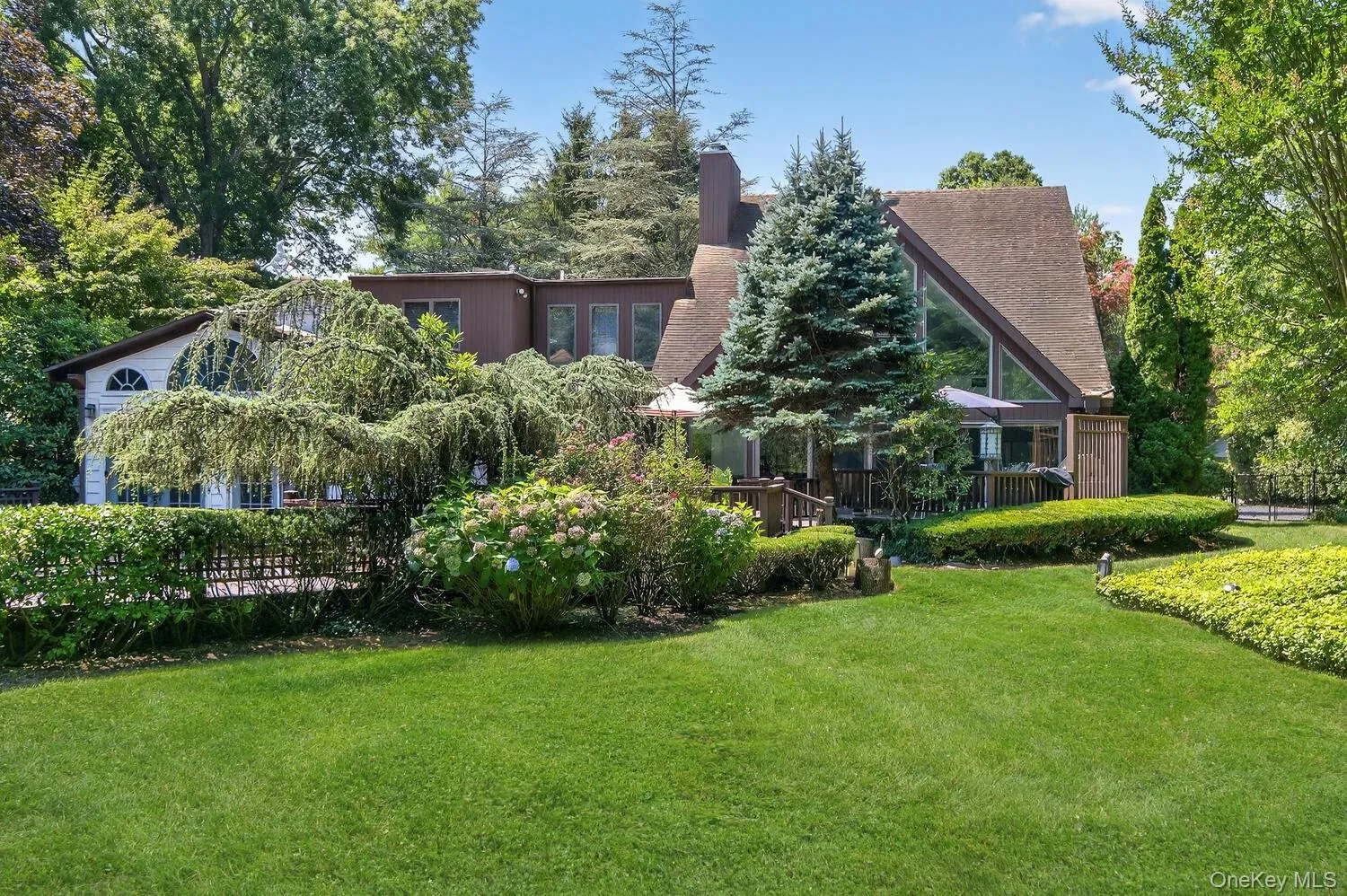 9 Applegreen Drive, North Hempstead, NY, 5 Bedrooms Bedrooms, 20 Rooms Rooms,7 BathroomsBathrooms,Residential,For Rent,Applegreen,0,KEY978369 9 Applegreen Drive, North Hempstead, NY, 5 Bedrooms Bedrooms, 20 Rooms Rooms,7 BathroomsBathrooms,Residential,For Rent,Applegreen,0,KEY978369
