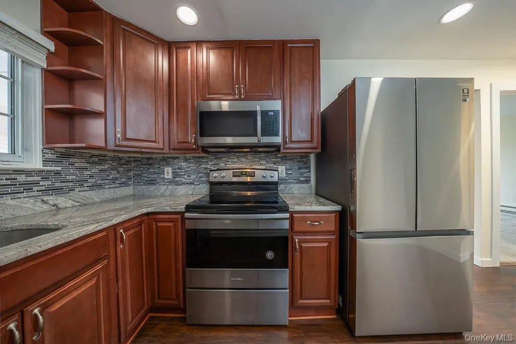 529 Fox Run Lane, Carmel, NY, 1 Bedroom Bedrooms, 4 Rooms Rooms,1 BathroomBathrooms,Residential Lease,For Rent,Fox Run,0,978373 529 Fox Run Lane, Carmel, NY, 1 Bedroom Bedrooms, 4 Rooms Rooms,1 BathroomBathrooms,Residential Lease,For Rent,Fox Run,0,978373