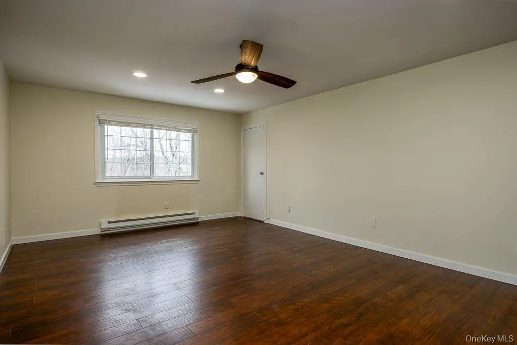 529 Fox Run Lane, Carmel, NY, 1 Bedroom Bedrooms, 4 Rooms Rooms,1 BathroomBathrooms,Residential Lease,For Rent,Fox Run,0,978373 529 Fox Run Lane, Carmel, NY, 1 Bedroom Bedrooms, 4 Rooms Rooms,1 BathroomBathrooms,Residential Lease,For Rent,Fox Run,0,978373