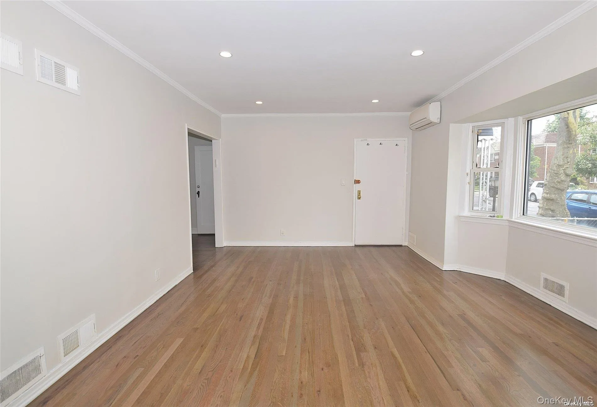 75-03 197th Street, New York, NY, 3 Bedrooms Bedrooms, 6 Rooms Rooms,2 BathroomsBathrooms,Residential Lease,For Rent,197th,0,978378 75-03 197th Street, New York, NY, 3 Bedrooms Bedrooms, 6 Rooms Rooms,2 BathroomsBathrooms,Residential Lease,For Rent,197th,0,978378