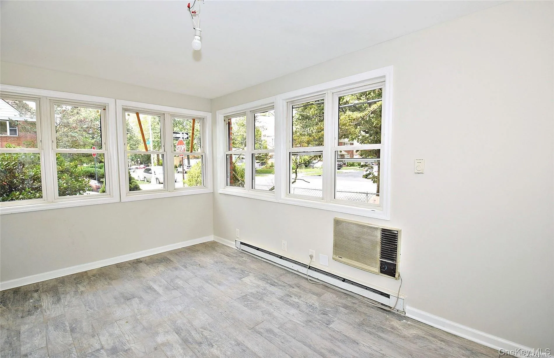 75-03 197th Street, New York, NY, 3 Bedrooms Bedrooms, 6 Rooms Rooms,2 BathroomsBathrooms,Residential Lease,For Rent,197th,0,978378 75-03 197th Street, New York, NY, 3 Bedrooms Bedrooms, 6 Rooms Rooms,2 BathroomsBathrooms,Residential Lease,For Rent,197th,0,978378