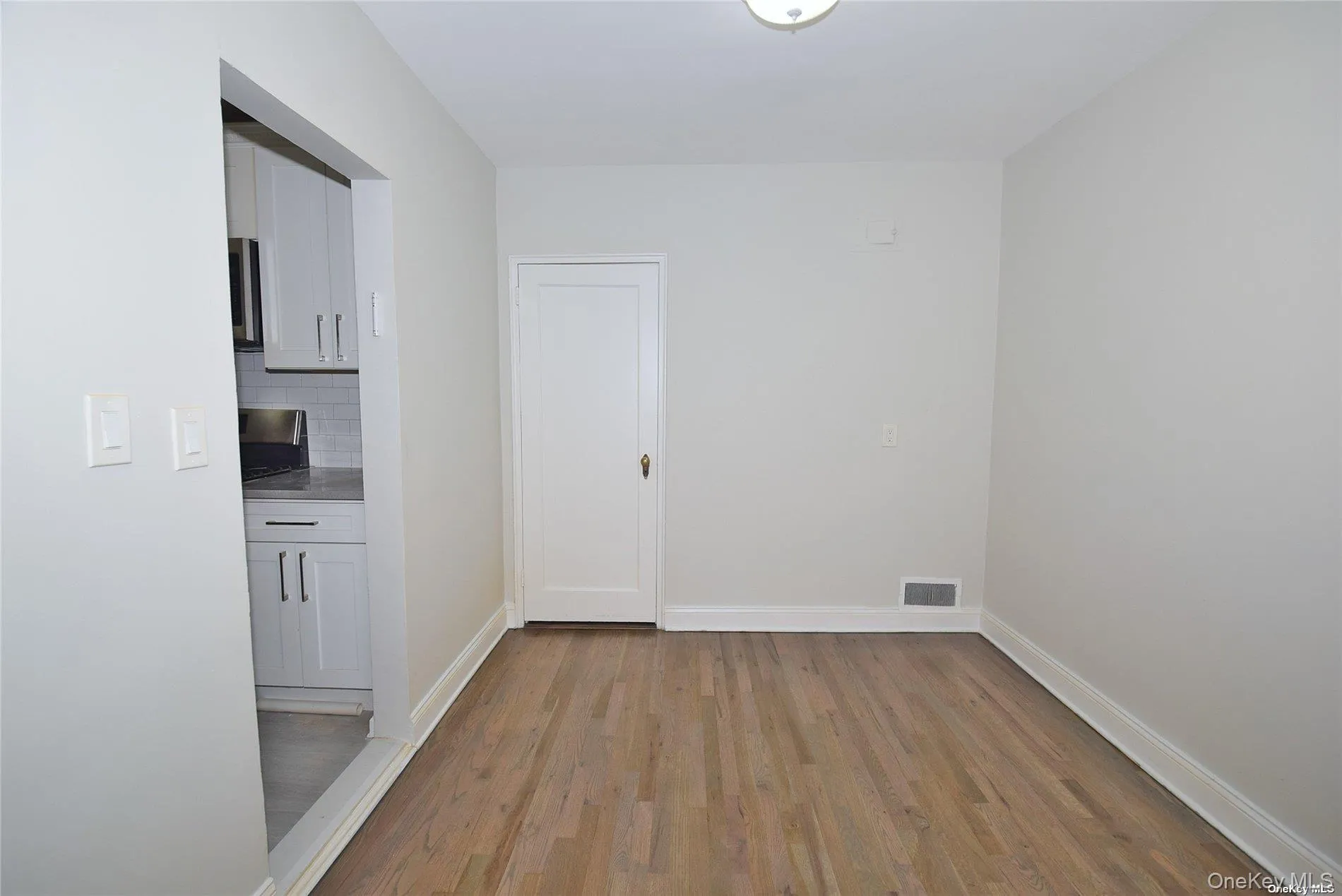 75-03 197th Street, New York, NY, 3 Bedrooms Bedrooms, 6 Rooms Rooms,2 BathroomsBathrooms,Residential Lease,For Rent,197th,0,978378 75-03 197th Street, New York, NY, 3 Bedrooms Bedrooms, 6 Rooms Rooms,2 BathroomsBathrooms,Residential Lease,For Rent,197th,0,978378