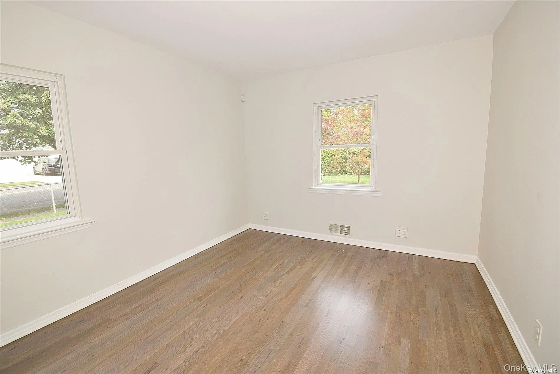 75-03 197th Street, New York, NY, 3 Bedrooms Bedrooms, 6 Rooms Rooms,2 BathroomsBathrooms,Residential Lease,For Rent,197th,0,978378 75-03 197th Street, New York, NY, 3 Bedrooms Bedrooms, 6 Rooms Rooms,2 BathroomsBathrooms,Residential Lease,For Rent,197th,0,978378