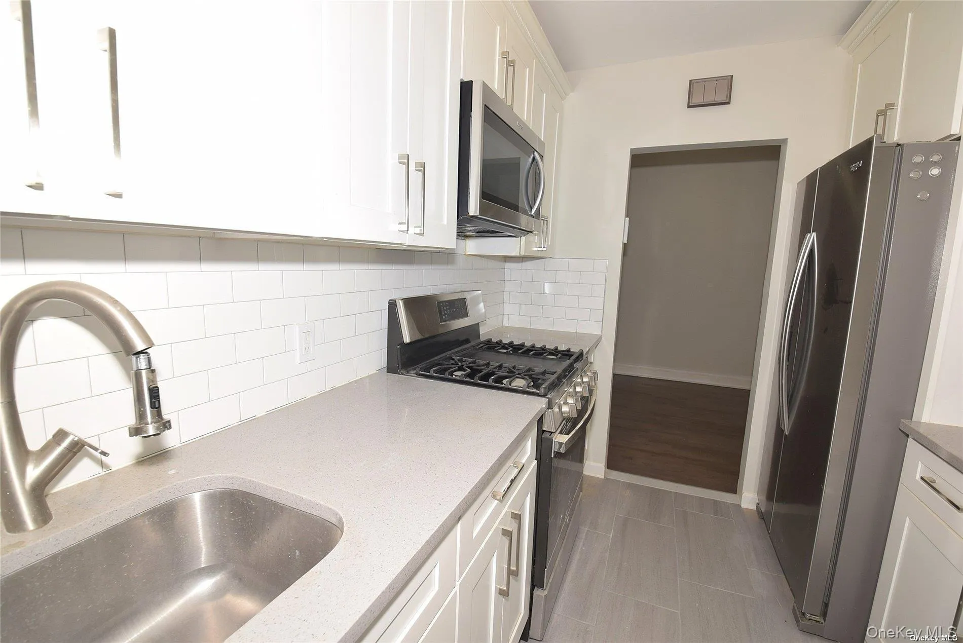 75-03 197th Street, New York, NY, 3 Bedrooms Bedrooms, 6 Rooms Rooms,2 BathroomsBathrooms,Residential Lease,For Rent,197th,0,978378 75-03 197th Street, New York, NY, 3 Bedrooms Bedrooms, 6 Rooms Rooms,2 BathroomsBathrooms,Residential Lease,For Rent,197th,0,978378