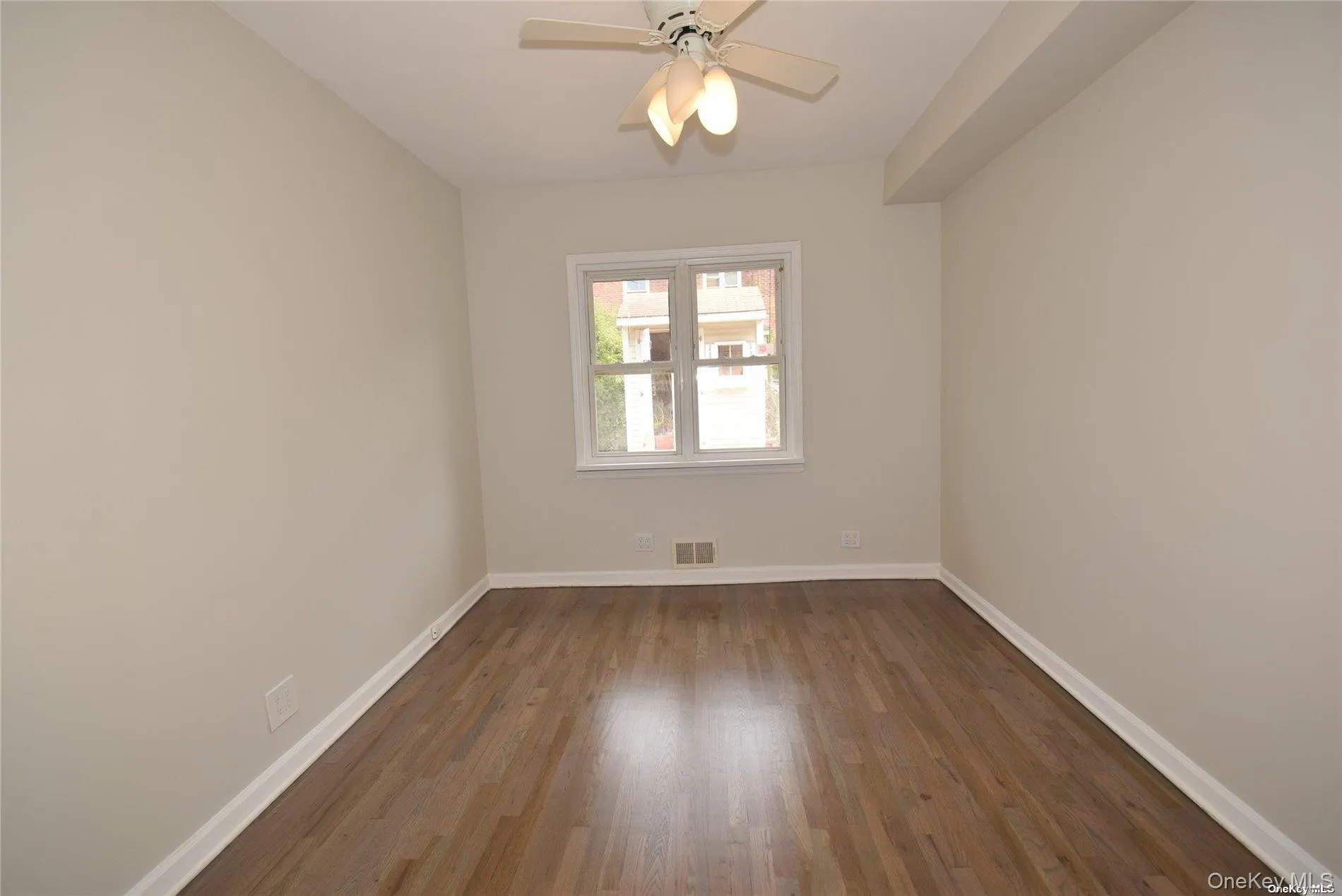 75-03 197th Street, New York, NY, 3 Bedrooms Bedrooms, 6 Rooms Rooms,2 BathroomsBathrooms,Residential Lease,For Rent,197th,0,978378 75-03 197th Street, New York, NY, 3 Bedrooms Bedrooms, 6 Rooms Rooms,2 BathroomsBathrooms,Residential Lease,For Rent,197th,0,978378