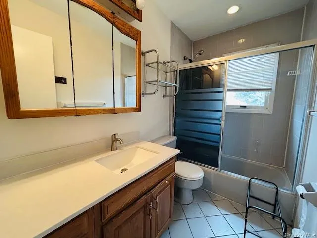 full bathroom full bathroom