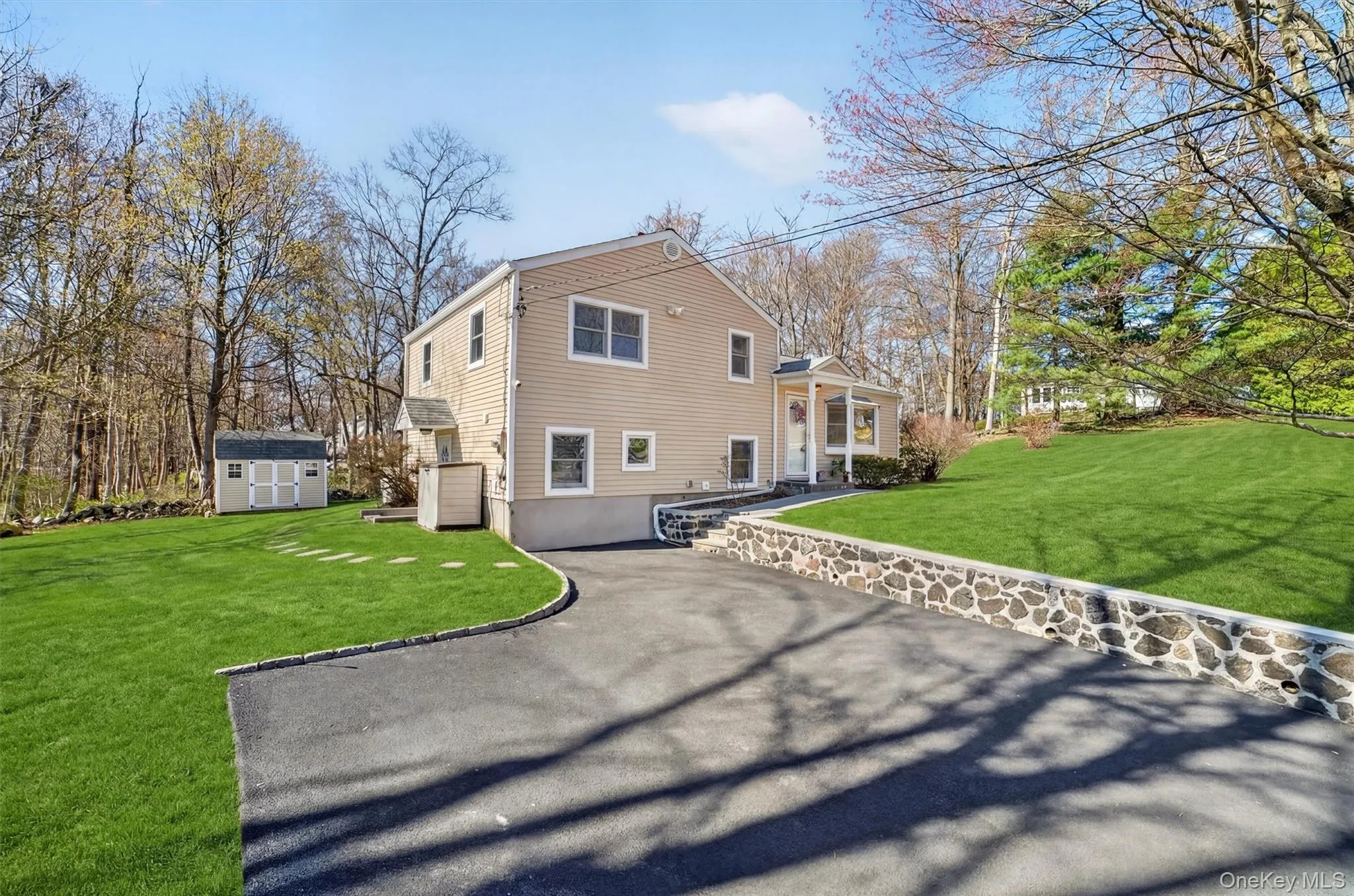 More than ample driveway parking More than ample driveway parking