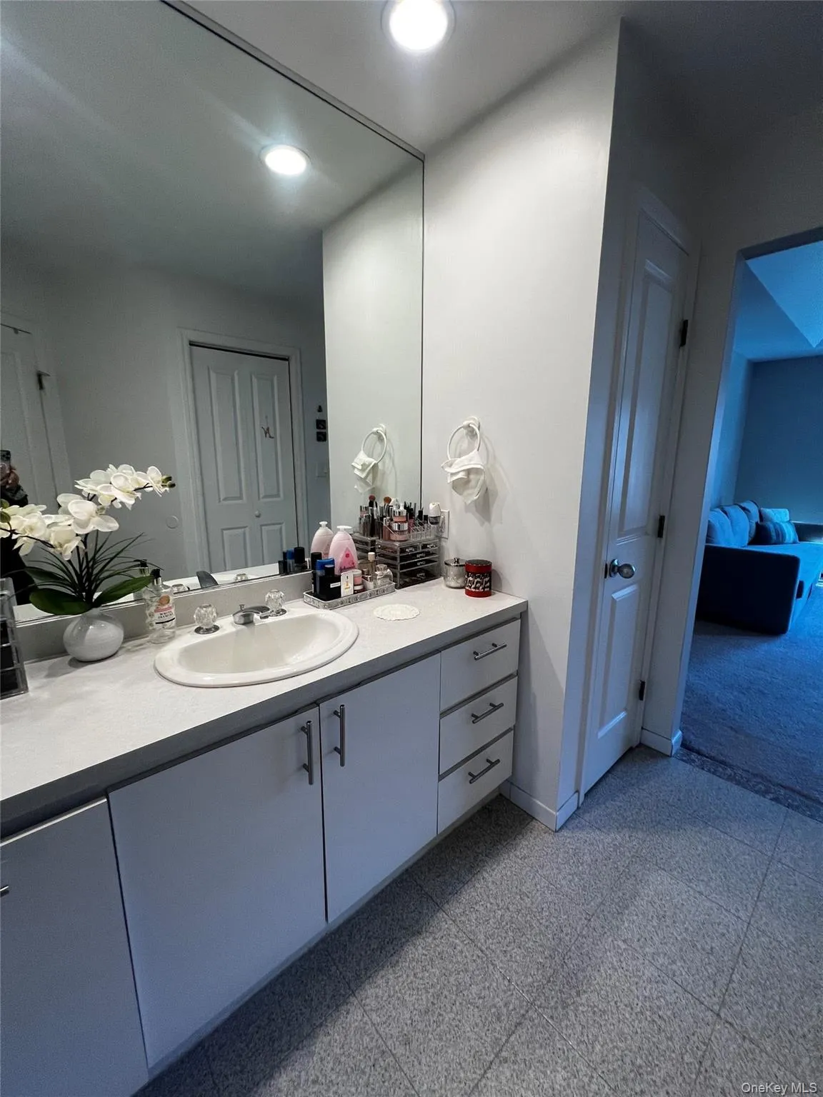 6 Kara Court, Brookhaven, NY, 5 Bedrooms Bedrooms, 10 Rooms Rooms,3 BathroomsBathrooms,Residential Lease,For Rent,Kara,0,978398 6 Kara Court, Brookhaven, NY, 5 Bedrooms Bedrooms, 10 Rooms Rooms,3 BathroomsBathrooms,Residential Lease,For Rent,Kara,0,978398