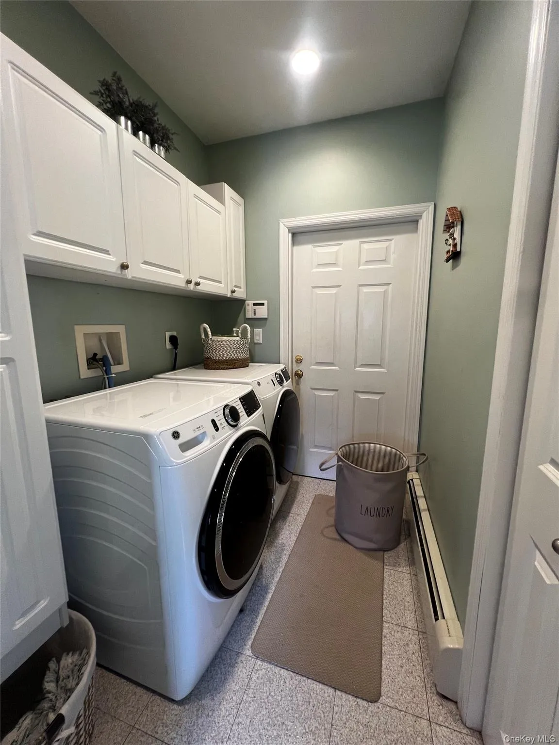 6 Kara Court, Brookhaven, NY, 5 Bedrooms Bedrooms, 10 Rooms Rooms,3 BathroomsBathrooms,Residential Lease,For Rent,Kara,0,978398 6 Kara Court, Brookhaven, NY, 5 Bedrooms Bedrooms, 10 Rooms Rooms,3 BathroomsBathrooms,Residential Lease,For Rent,Kara,0,978398