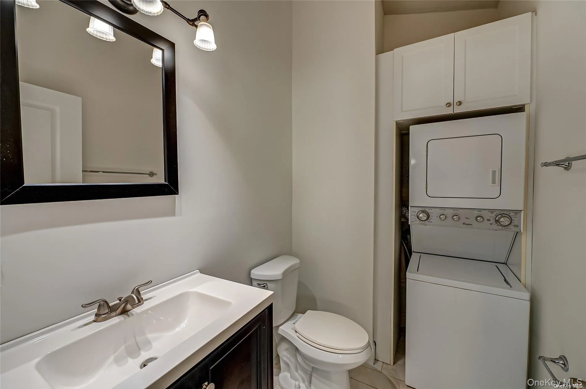 50 - 3A Stewart Avenue, Huntington, NY, 2 Bedrooms Bedrooms, 4 Rooms Rooms,1 BathroomBathrooms,Residential Lease,For Rent,Stewart,0,978399 50 - 3A Stewart Avenue, Huntington, NY, 2 Bedrooms Bedrooms, 4 Rooms Rooms,1 BathroomBathrooms,Residential Lease,For Rent,Stewart,0,978399