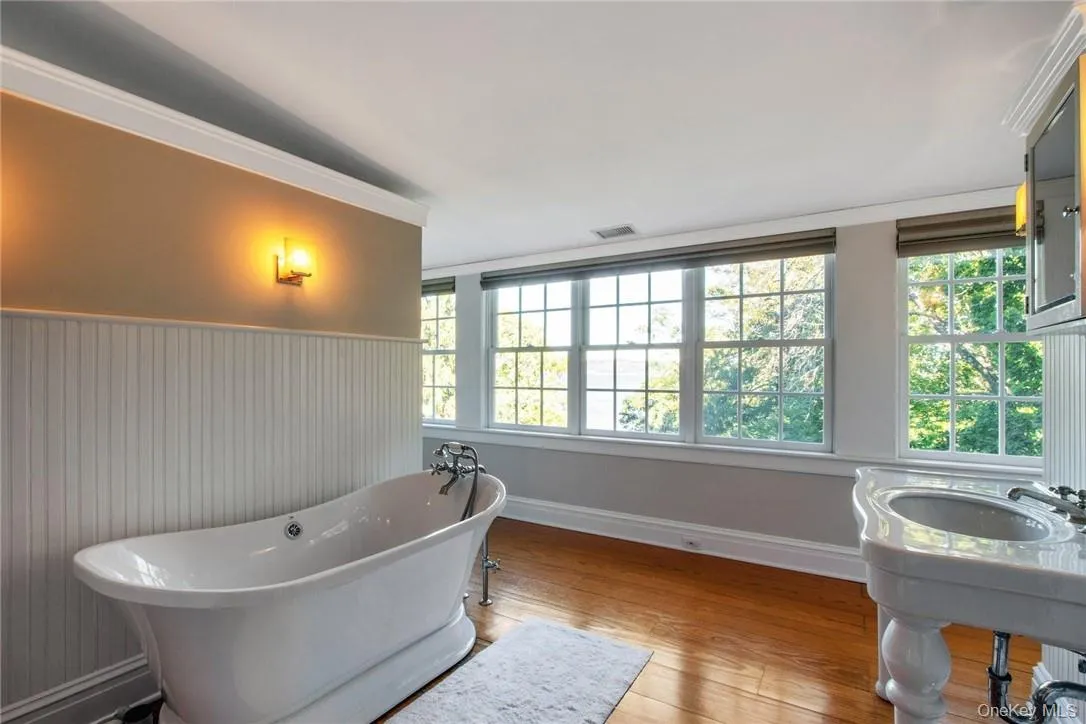 619 Broadway, Clarkstown, NY, 5 Bedrooms Bedrooms, 11 Rooms Rooms,4 BathroomsBathrooms,Residential Lease,For Rent,Broadway,0,978404 619 Broadway, Clarkstown, NY, 5 Bedrooms Bedrooms, 11 Rooms Rooms,4 BathroomsBathrooms,Residential Lease,For Rent,Broadway,0,978404