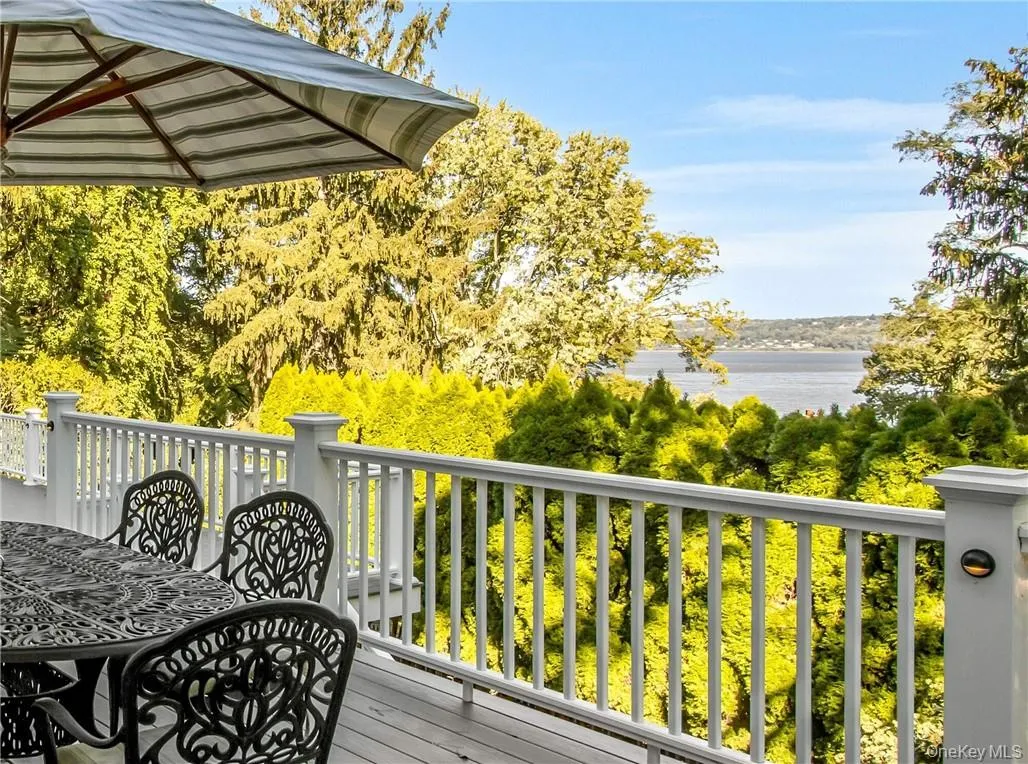 619 Broadway, Clarkstown, NY, 5 Bedrooms Bedrooms, 11 Rooms Rooms,4 BathroomsBathrooms,Residential Lease,For Rent,Broadway,0,978404 619 Broadway, Clarkstown, NY, 5 Bedrooms Bedrooms, 11 Rooms Rooms,4 BathroomsBathrooms,Residential Lease,For Rent,Broadway,0,978404