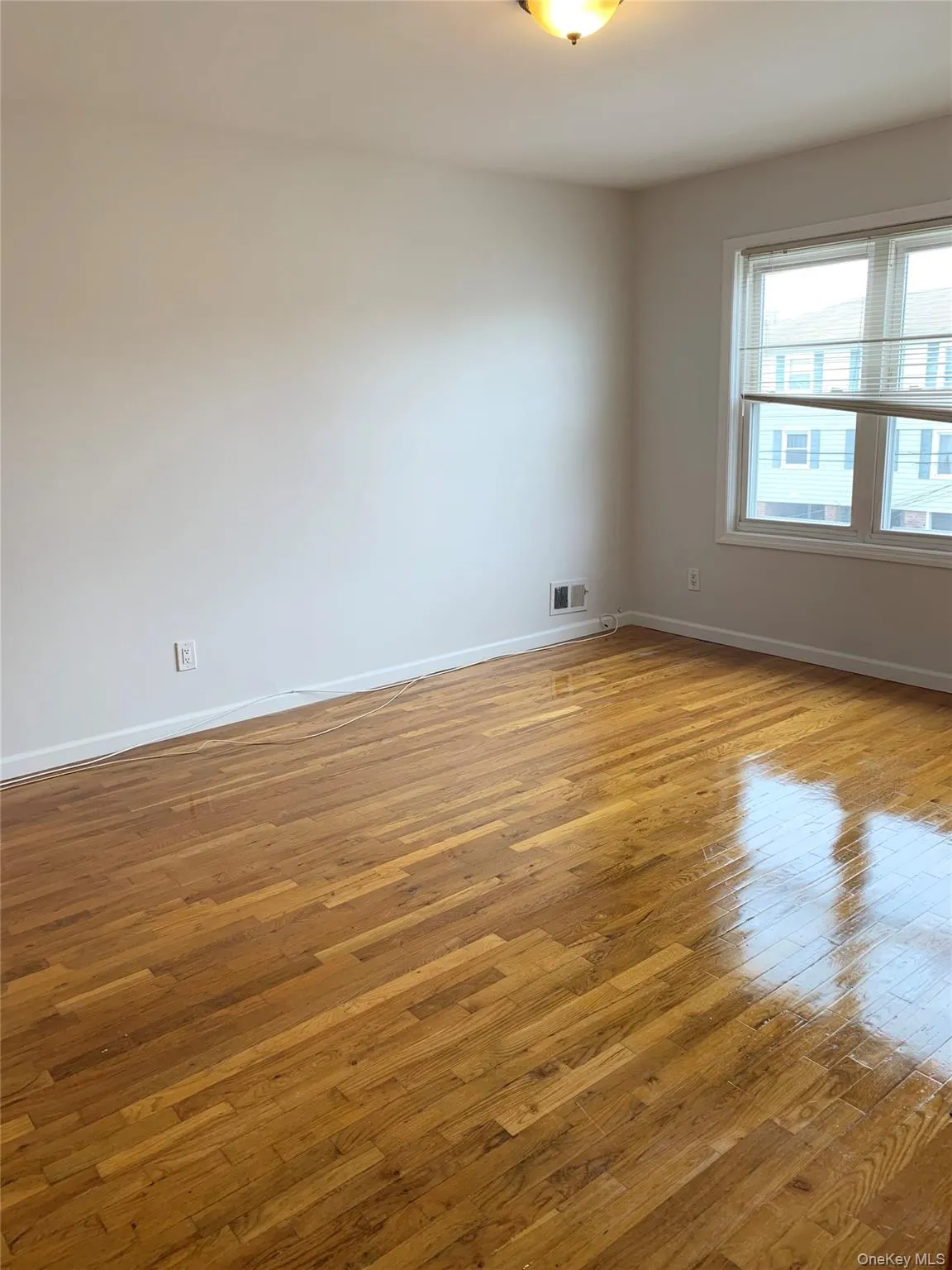 1547 209th Street, New York, NY, 3 Bedrooms Bedrooms, 7 Rooms Rooms,2 BathroomsBathrooms,Residential Lease,For Rent,209th,0,978420 1547 209th Street, New York, NY, 3 Bedrooms Bedrooms, 7 Rooms Rooms,2 BathroomsBathrooms,Residential Lease,For Rent,209th,0,978420