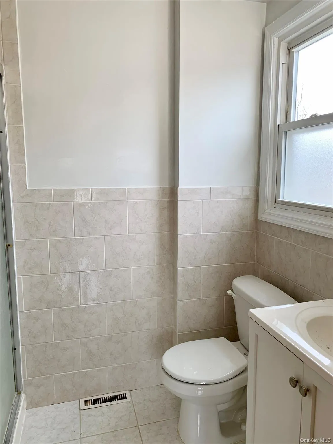1547 209th Street, New York, NY, 3 Bedrooms Bedrooms, 7 Rooms Rooms,2 BathroomsBathrooms,Residential Lease,For Rent,209th,0,978420 1547 209th Street, New York, NY, 3 Bedrooms Bedrooms, 7 Rooms Rooms,2 BathroomsBathrooms,Residential Lease,For Rent,209th,0,978420