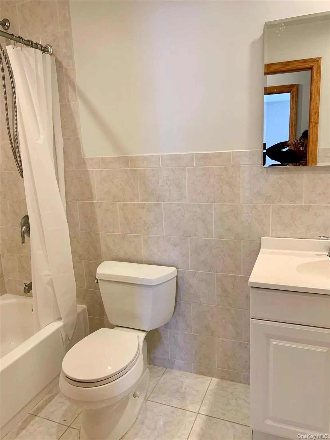 1547 209th Street, New York, NY, 3 Bedrooms Bedrooms, 7 Rooms Rooms,2 BathroomsBathrooms,Residential Lease,For Rent,209th,0,978420 1547 209th Street, New York, NY, 3 Bedrooms Bedrooms, 7 Rooms Rooms,2 BathroomsBathrooms,Residential Lease,For Rent,209th,0,978420