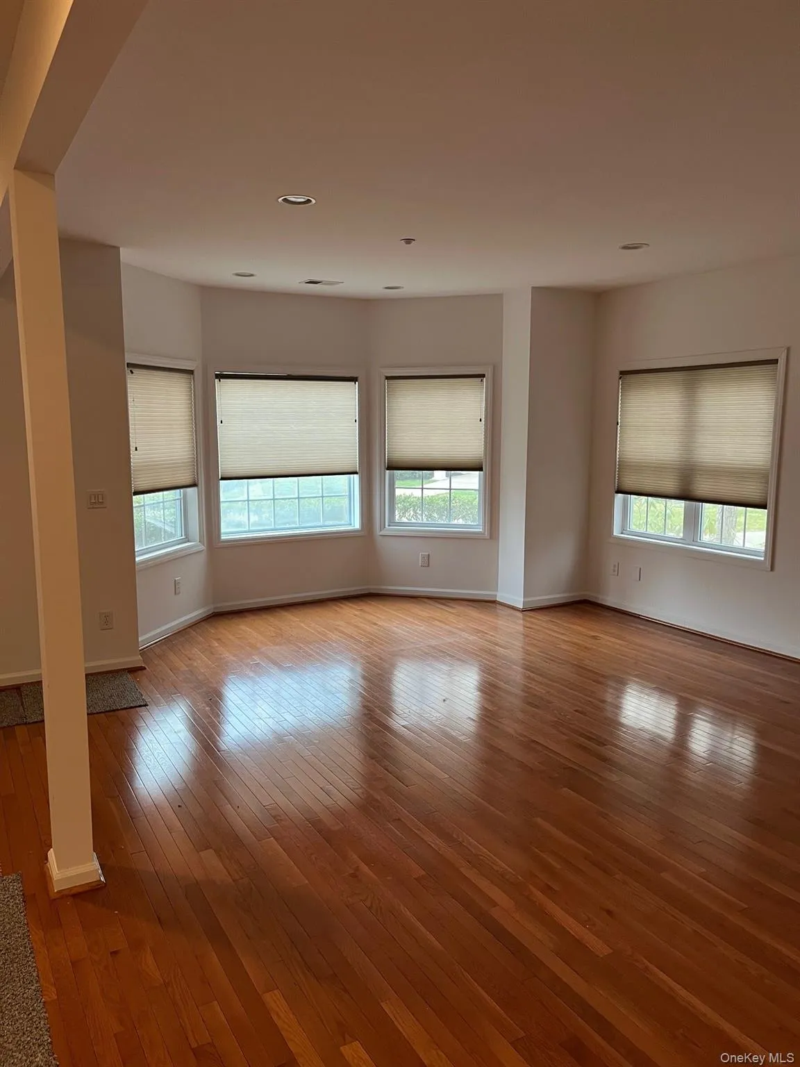 45 Autumn Drive, Oyster Bay, NY, 2 Bedrooms Bedrooms, 4 Rooms Rooms,2 BathroomsBathrooms,Residential Lease,For Rent,Autumn,0,978437 45 Autumn Drive, Oyster Bay, NY, 2 Bedrooms Bedrooms, 4 Rooms Rooms,2 BathroomsBathrooms,Residential Lease,For Rent,Autumn,0,978437