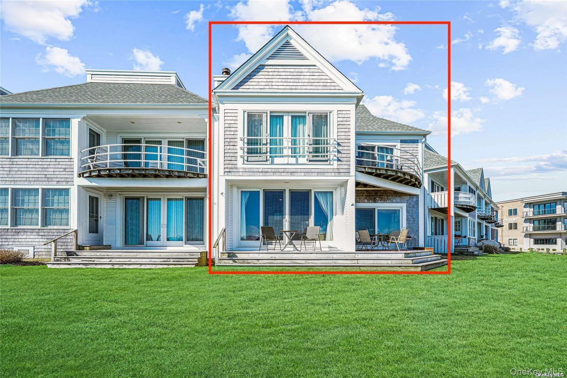 Rear Exterior Rear Exterior