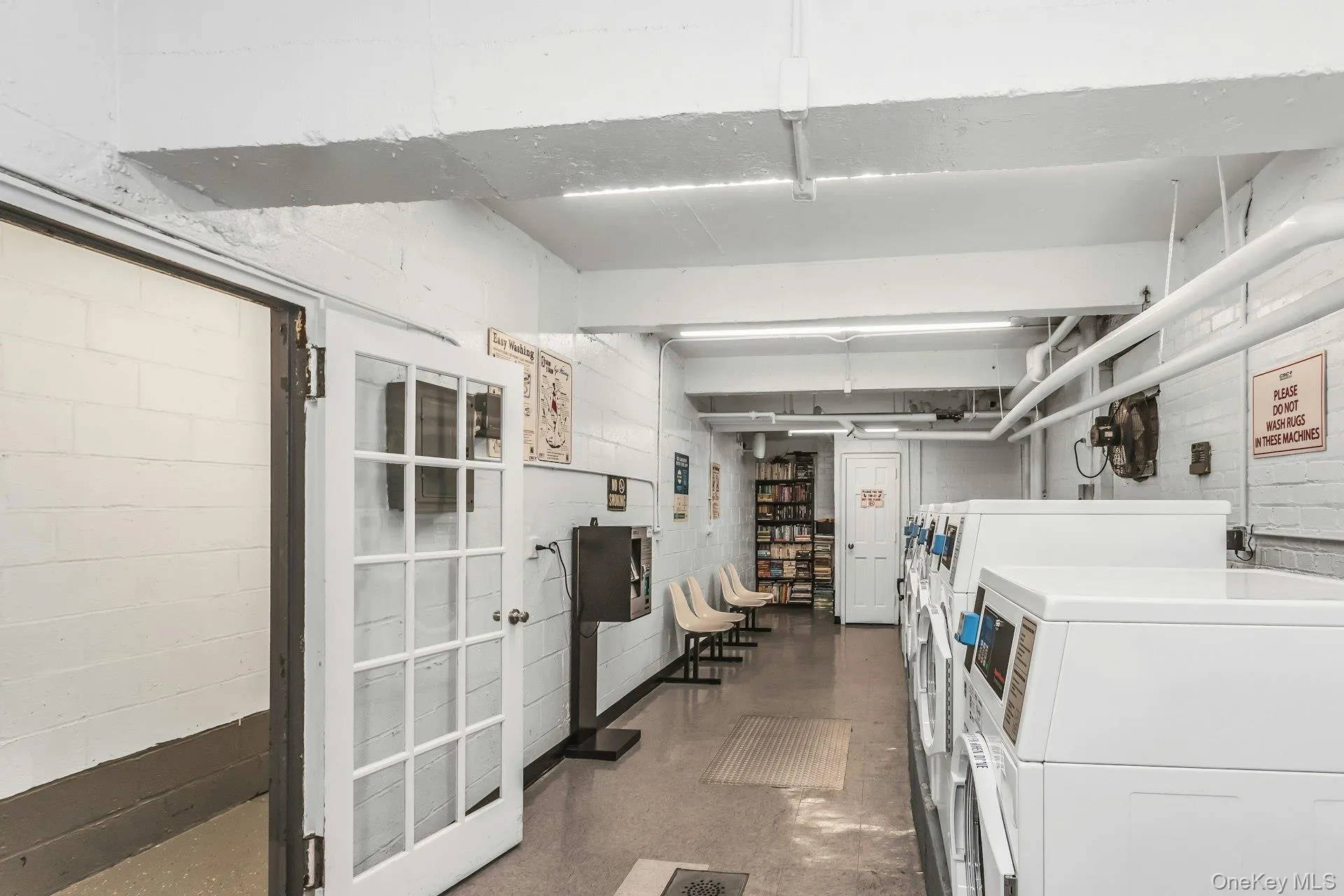 33-24 91st Street, New York, NY, 2 Bedrooms Bedrooms, 5 Rooms Rooms,1 BathroomBathrooms,Residential,For Rent,91st,0,978444 33-24 91st Street, New York, NY, 2 Bedrooms Bedrooms, 5 Rooms Rooms,1 BathroomBathrooms,Residential,For Rent,91st,0,978444