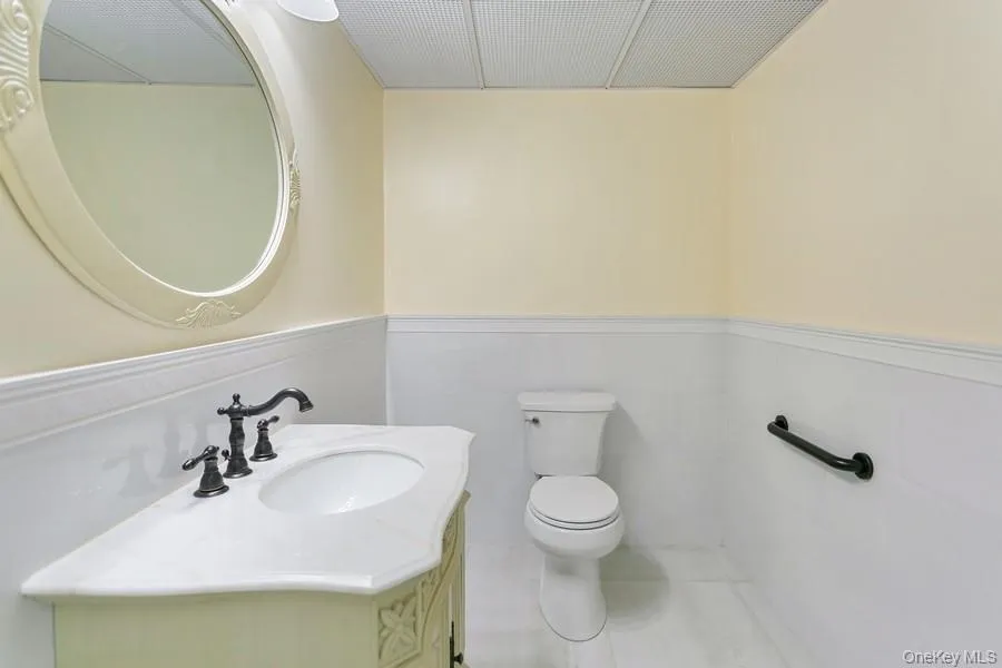 33-24 91st Street, New York, NY, 2 Bedrooms Bedrooms, 5 Rooms Rooms,1 BathroomBathrooms,Residential,For Rent,91st,0,978444 33-24 91st Street, New York, NY, 2 Bedrooms Bedrooms, 5 Rooms Rooms,1 BathroomBathrooms,Residential,For Rent,91st,0,978444