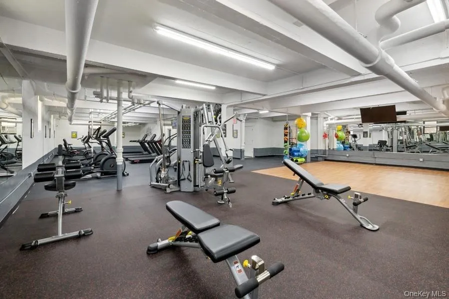 33-24 91st Street, New York, NY, 2 Bedrooms Bedrooms, 5 Rooms Rooms,1 BathroomBathrooms,Residential,For Rent,91st,0,978444 33-24 91st Street, New York, NY, 2 Bedrooms Bedrooms, 5 Rooms Rooms,1 BathroomBathrooms,Residential,For Rent,91st,0,978444
