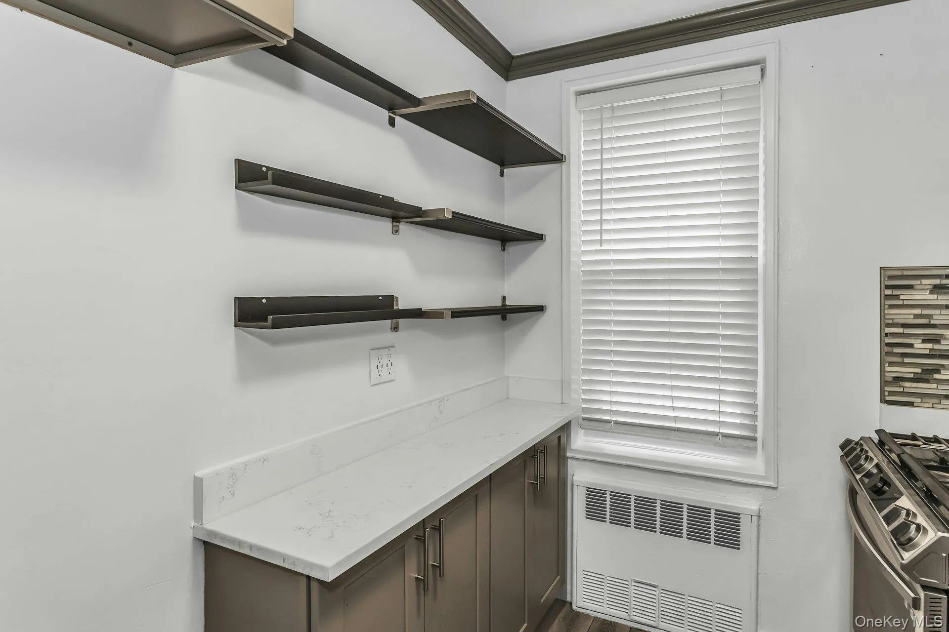 33-24 91st Street, New York, NY, 2 Bedrooms Bedrooms, 5 Rooms Rooms,1 BathroomBathrooms,Residential,For Rent,91st,0,978444 33-24 91st Street, New York, NY, 2 Bedrooms Bedrooms, 5 Rooms Rooms,1 BathroomBathrooms,Residential,For Rent,91st,0,978444