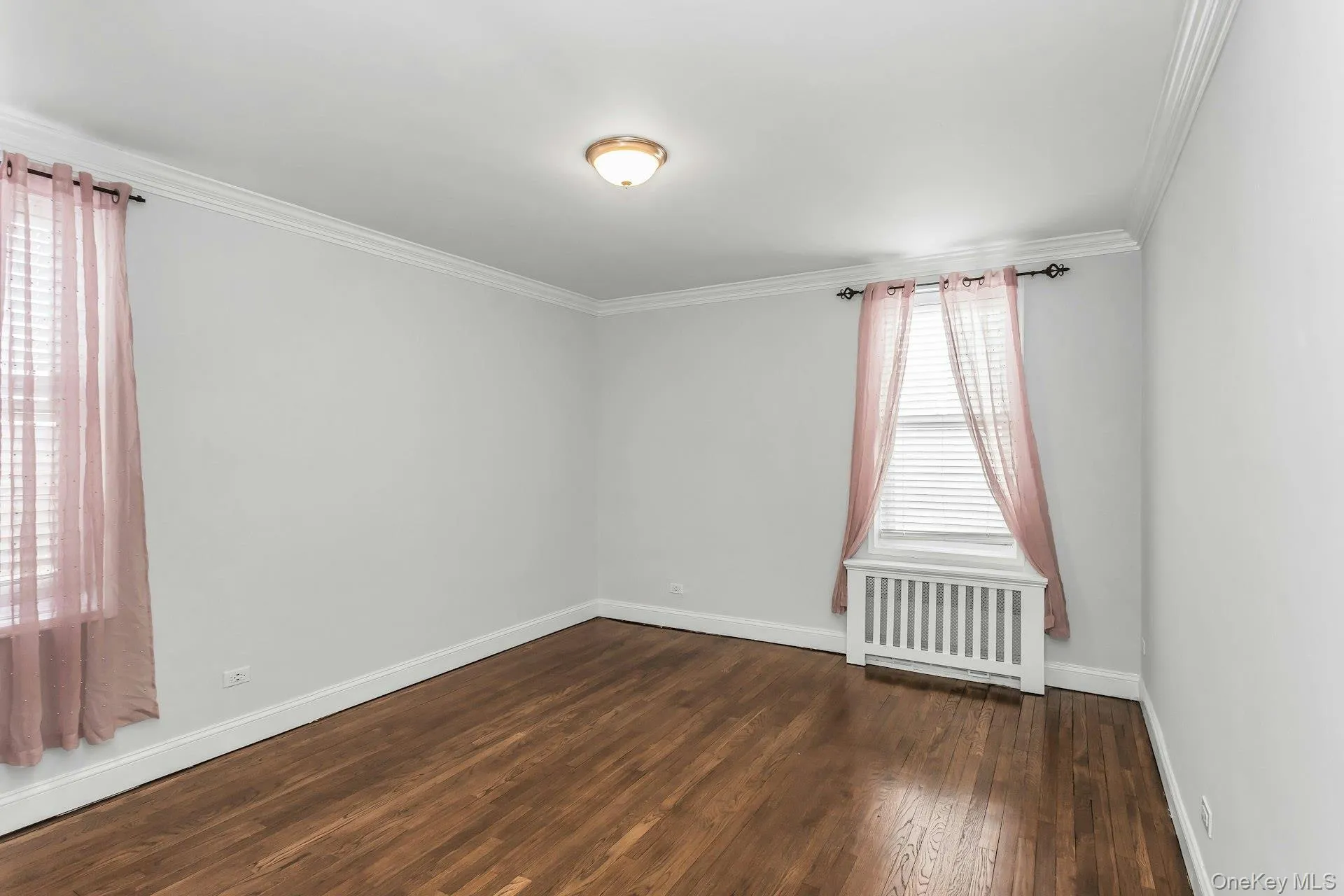 33-24 91st Street, New York, NY, 2 Bedrooms Bedrooms, 5 Rooms Rooms,1 BathroomBathrooms,Residential,For Rent,91st,0,978444 33-24 91st Street, New York, NY, 2 Bedrooms Bedrooms, 5 Rooms Rooms,1 BathroomBathrooms,Residential,For Rent,91st,0,978444