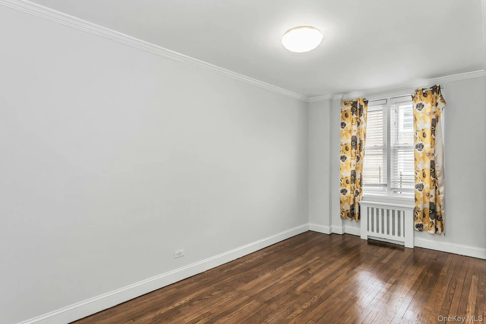 33-24 91st Street, New York, NY, 2 Bedrooms Bedrooms, 5 Rooms Rooms,1 BathroomBathrooms,Residential,For Rent,91st,0,978444 33-24 91st Street, New York, NY, 2 Bedrooms Bedrooms, 5 Rooms Rooms,1 BathroomBathrooms,Residential,For Rent,91st,0,978444