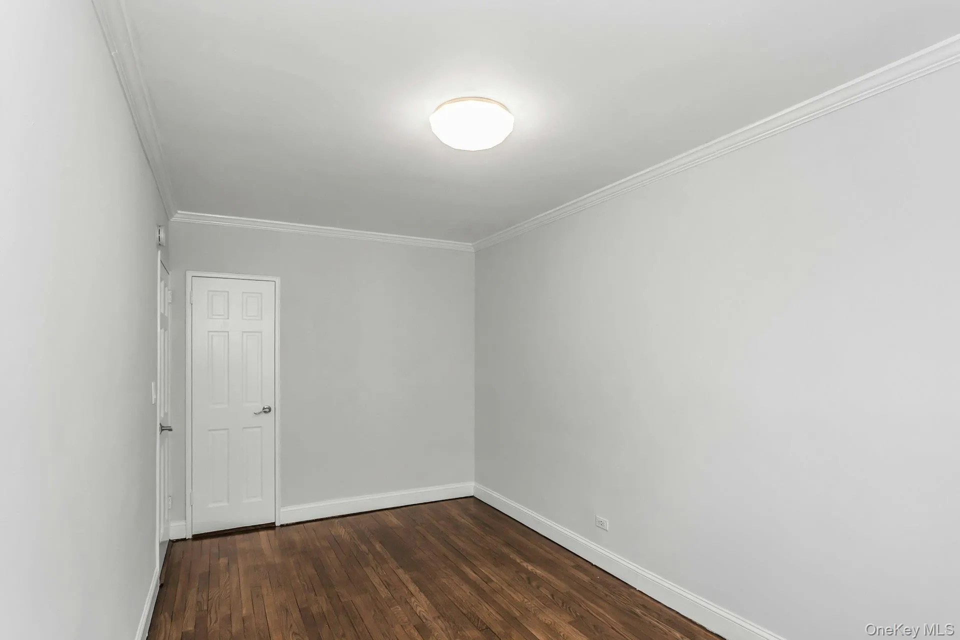 33-24 91st Street, New York, NY, 2 Bedrooms Bedrooms, 5 Rooms Rooms,1 BathroomBathrooms,Residential,For Rent,91st,0,978444 33-24 91st Street, New York, NY, 2 Bedrooms Bedrooms, 5 Rooms Rooms,1 BathroomBathrooms,Residential,For Rent,91st,0,978444